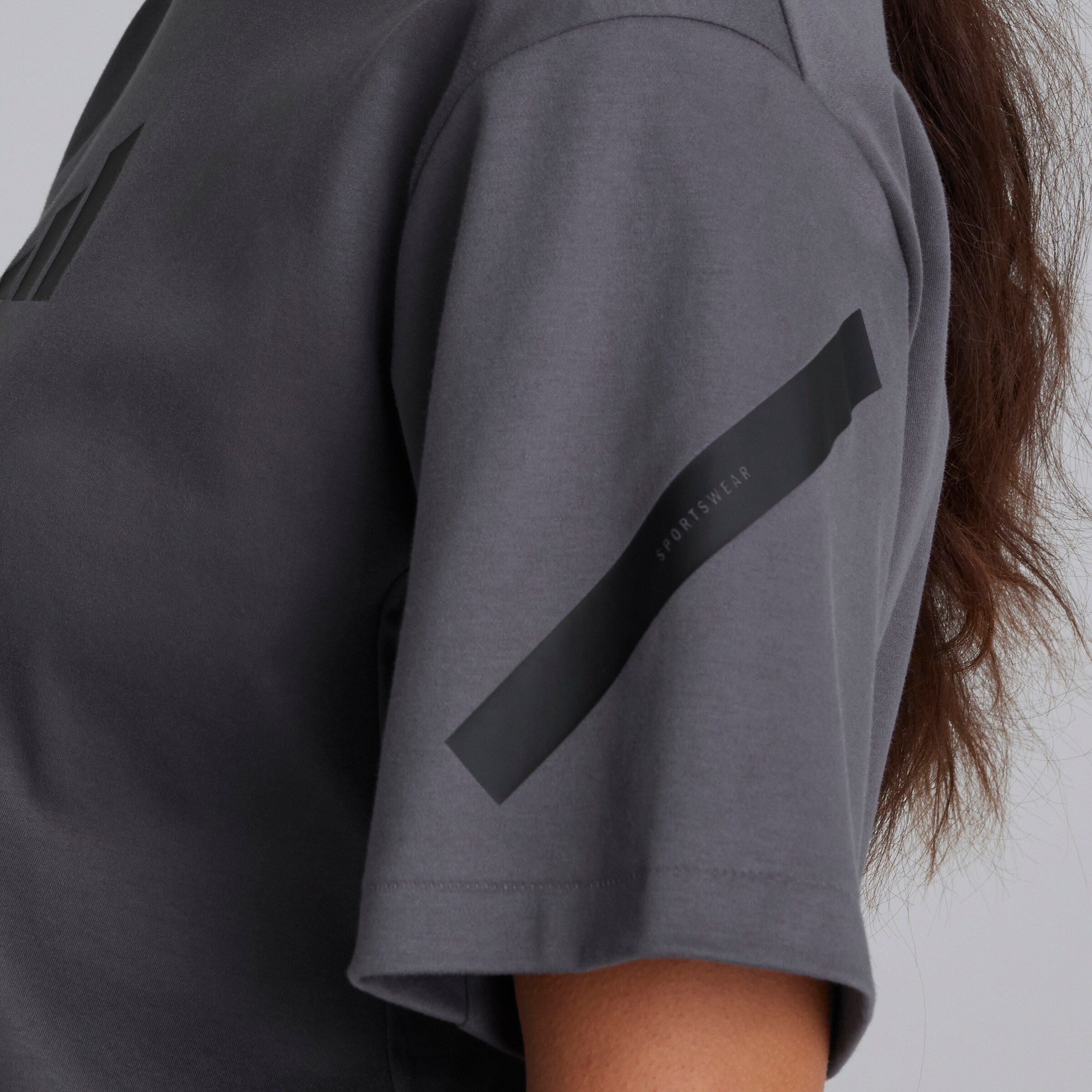 Manchester United x adidas Womens Z.N.E. T-Shirt Grey Grey Detail [5-5]