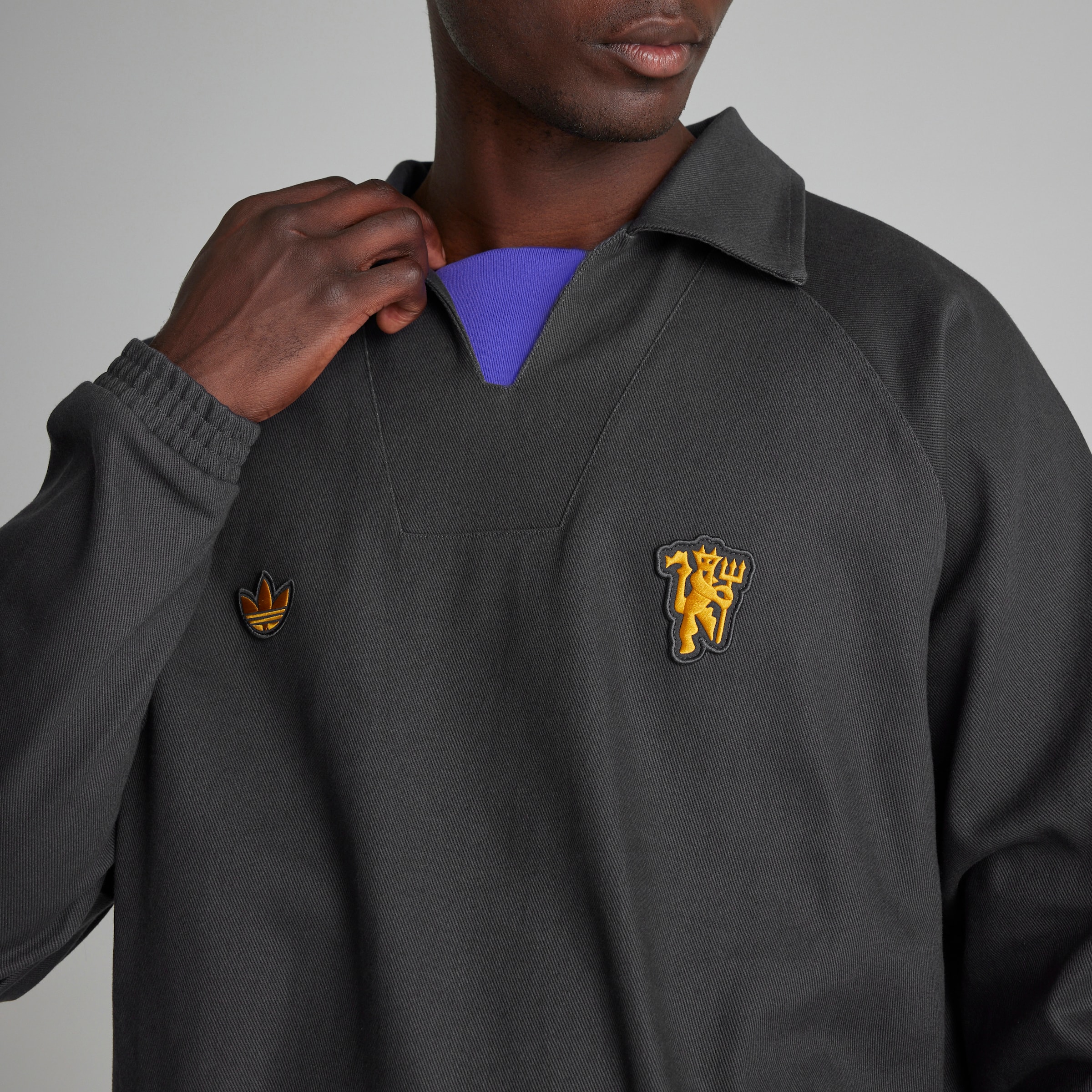 manchester united drill top Pullover ピステ Buy Manchester United Terrace Icons Drill Sweatshirt