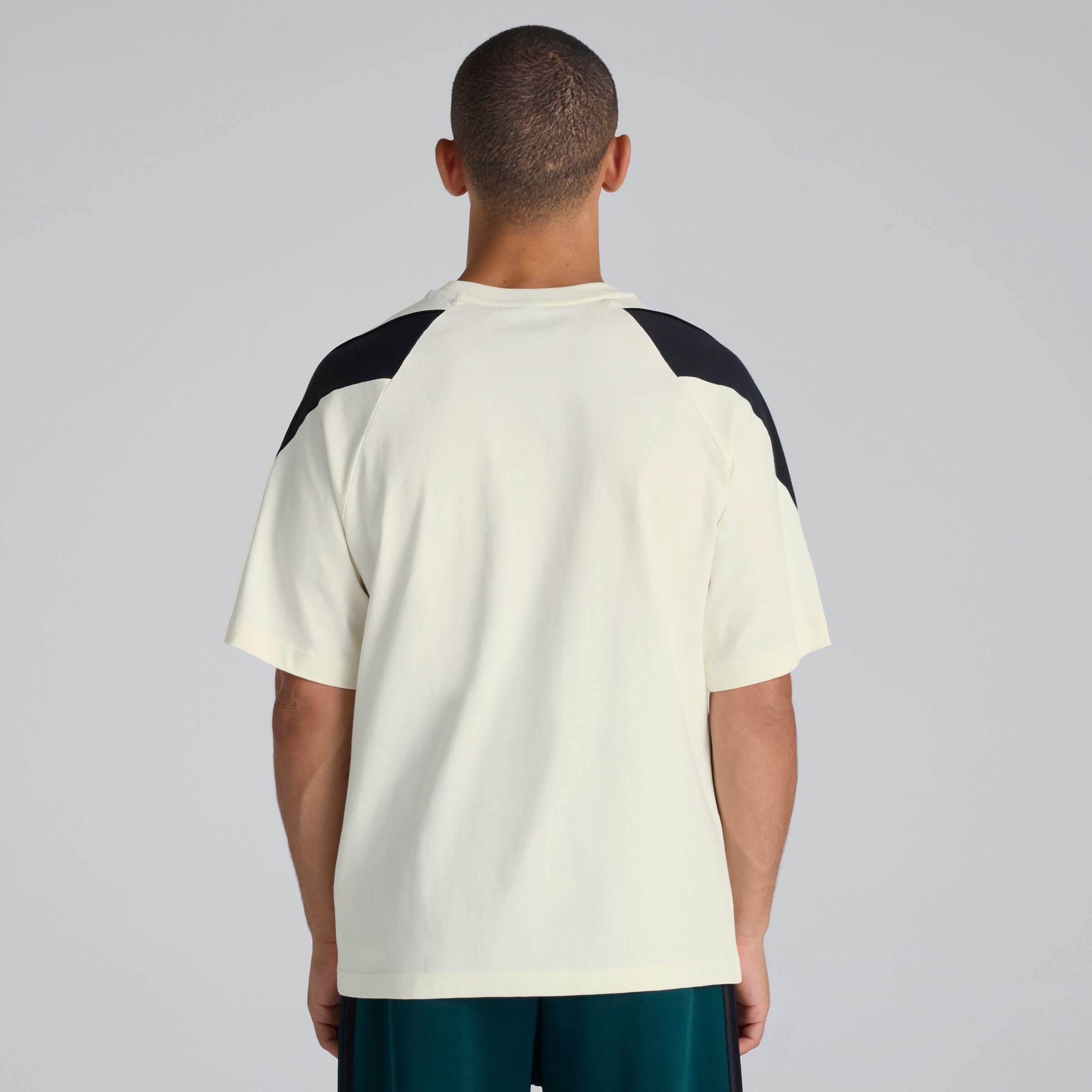 Manchester United x adidas Stadium T-Shirt Cream Beige Détail [2-5]