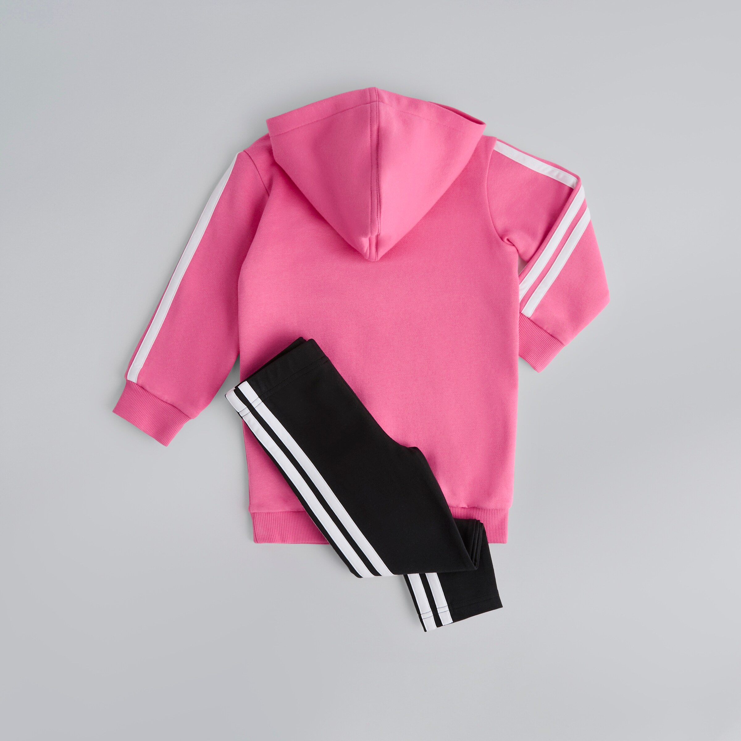 Manchester United x adidas Infant Essentials Tiberio 3-Stripes Fleece Leggins Set Pink/Black Detalle [2-4]