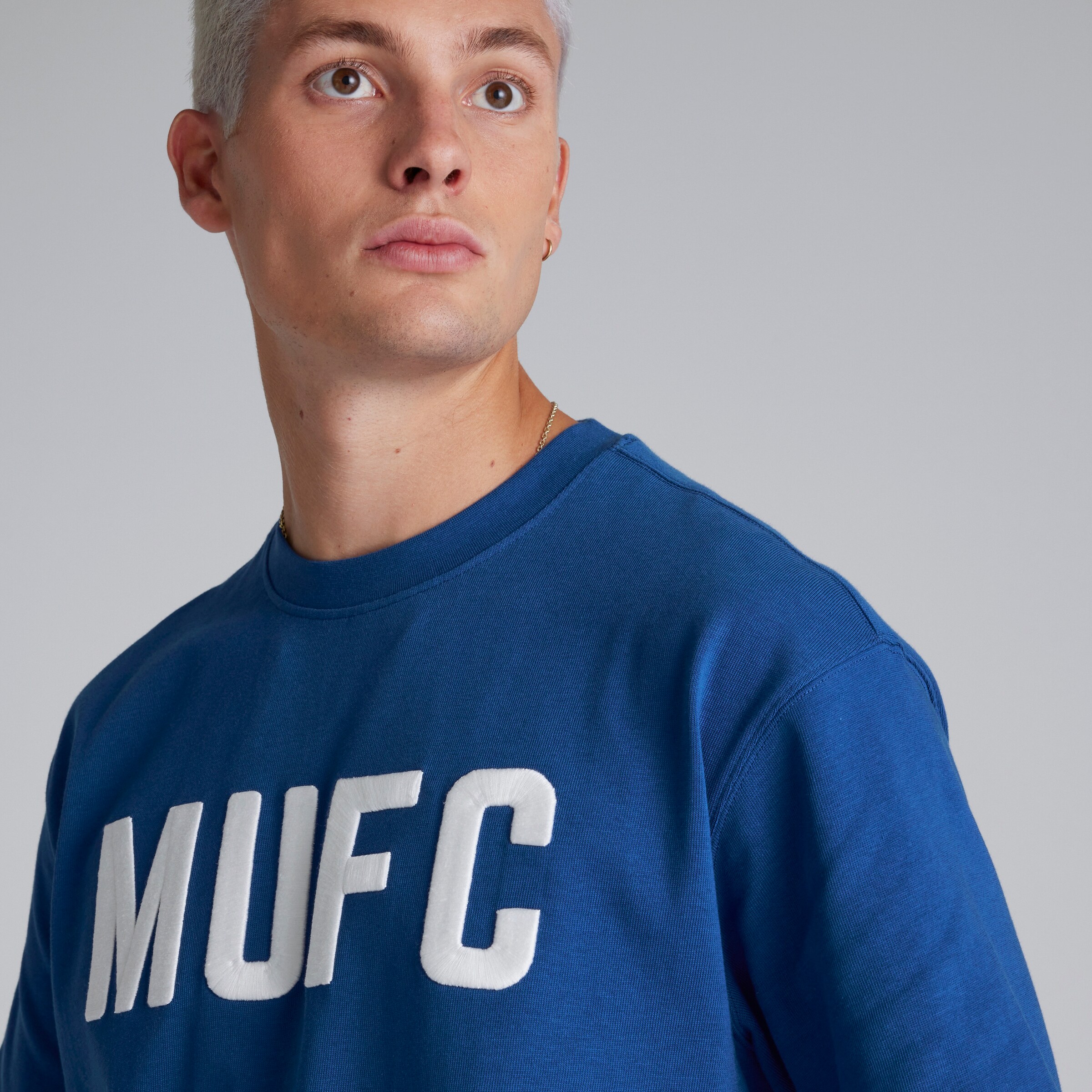 Manchester United Mens MUFC T-Shirt Blue Blue Detail [4-6]