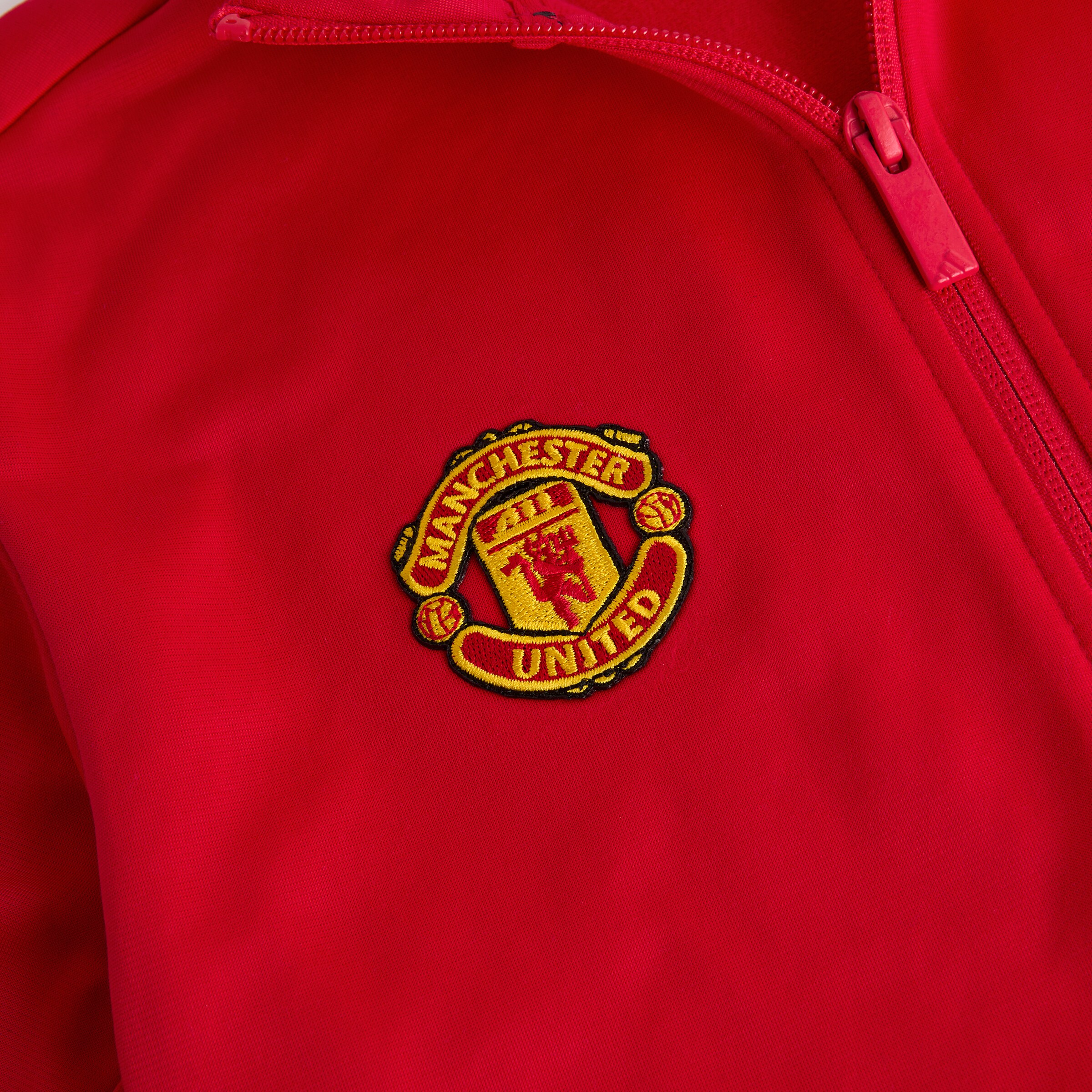 Manchester United x adidas Kids Essentials CLIMACOOL Tracksuit Red Red Detail [3-4]