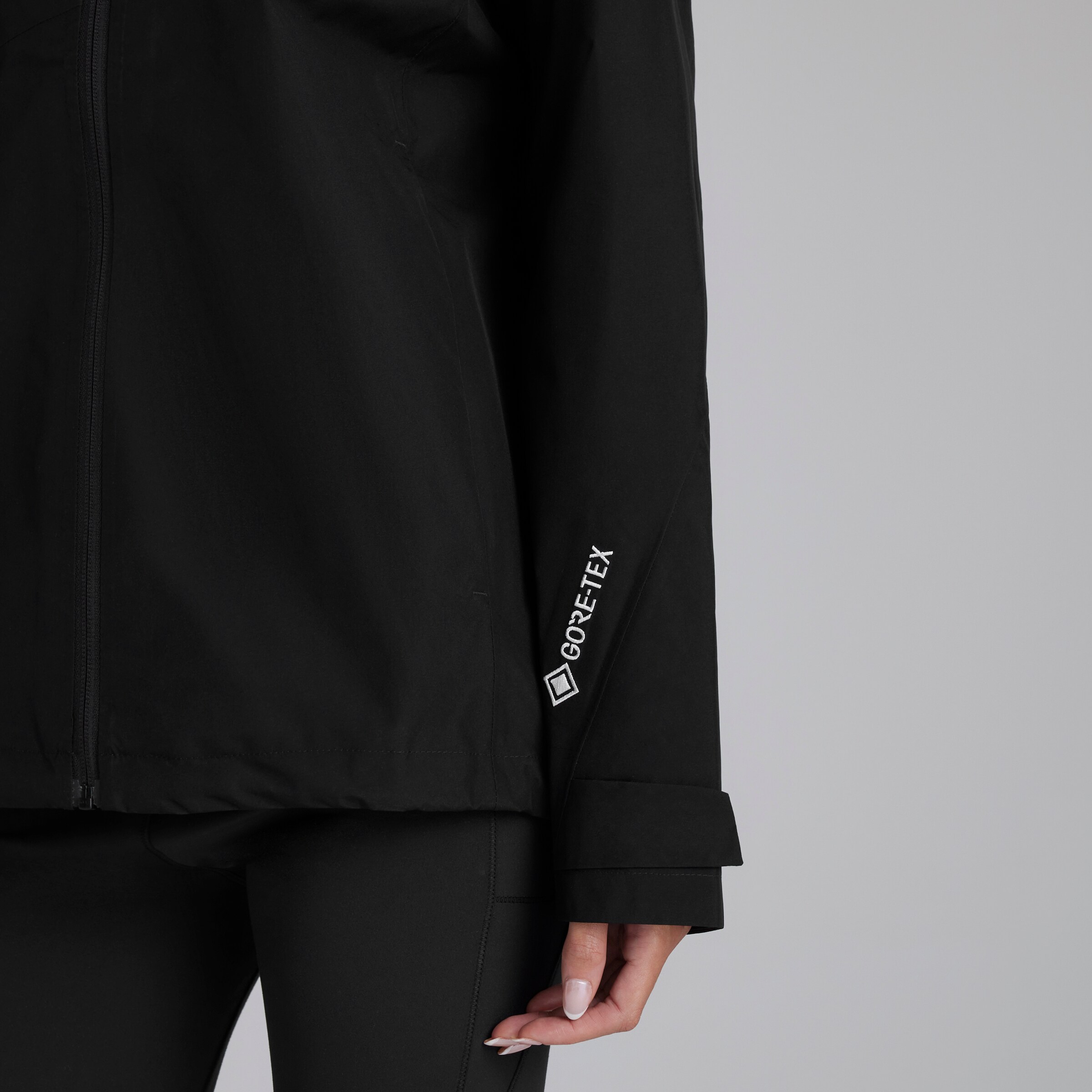 Manchester United x adidas Womens Terrex Xperior 2L GORE-TEX Performance Jacket Black Black Detail [4-5]