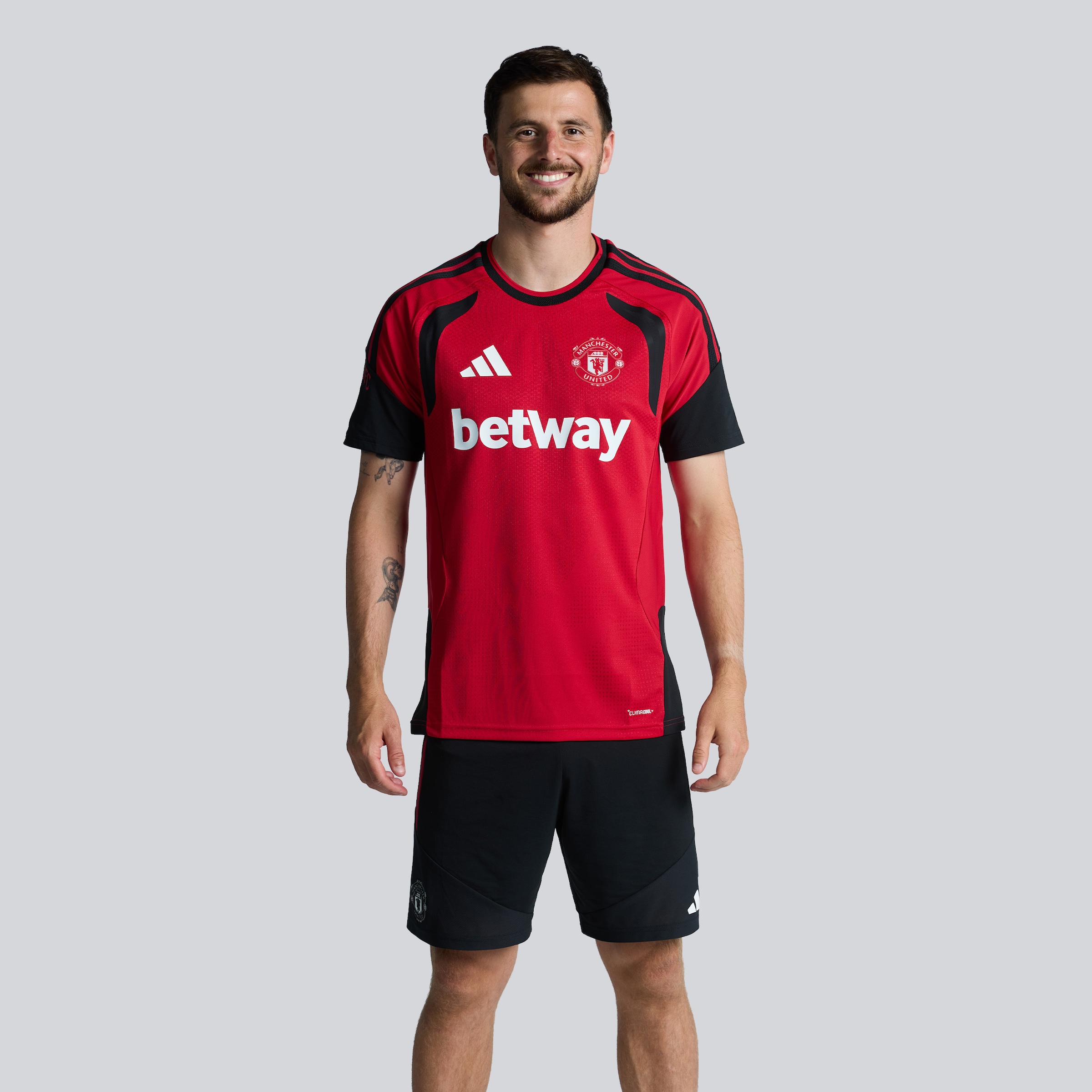 Manchester United 26/27 Training Tiro Authentic Jersey Red (Sponsored) Red Detail [3-5]