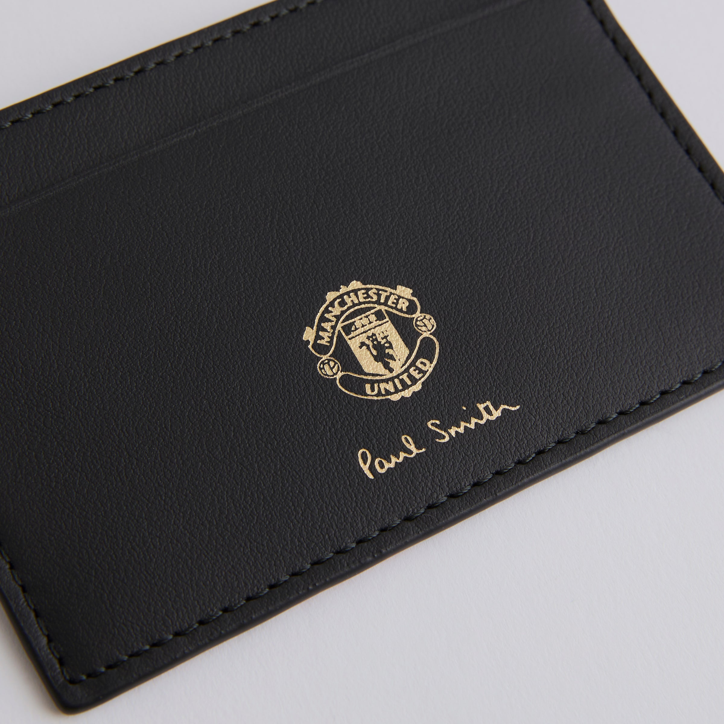 Manchester United x Paul Smith Fan Badge Print Credit Card Holder Black Black Detail [4-4]