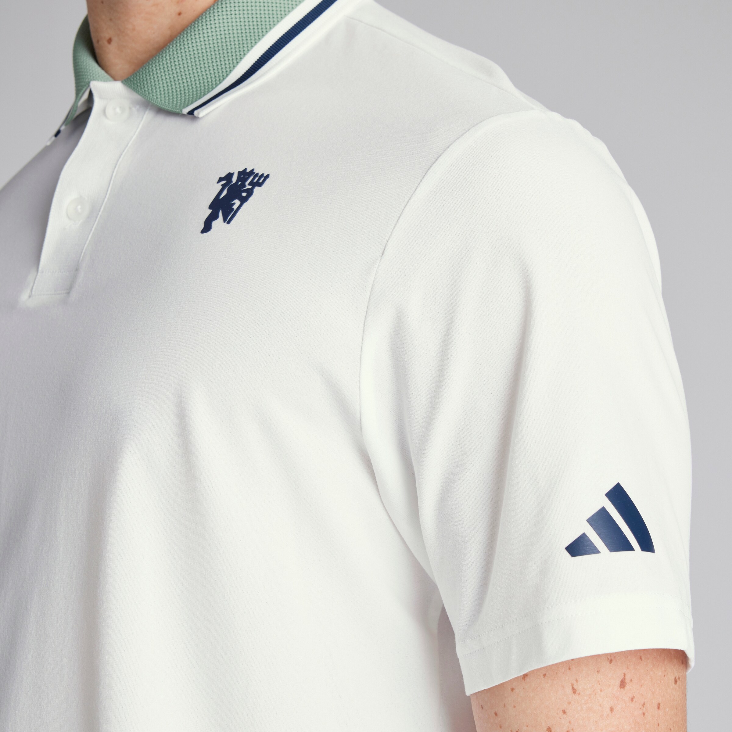 Manchester United x adidas Golf Beyond Twistknit Polo Shirt White White Detail [4-5]