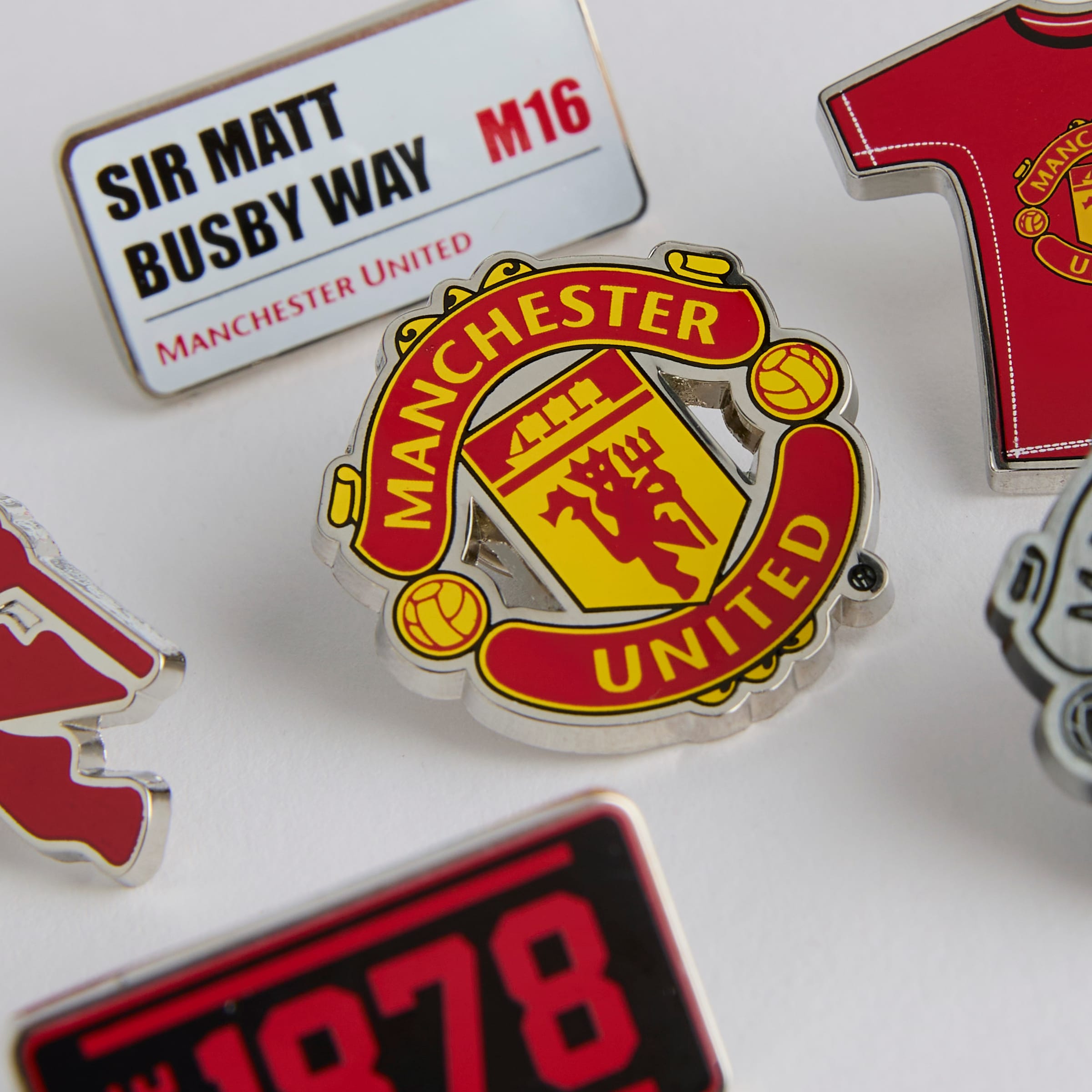 Manchester United Badge Set 6 Pack Red Detail [3-4]