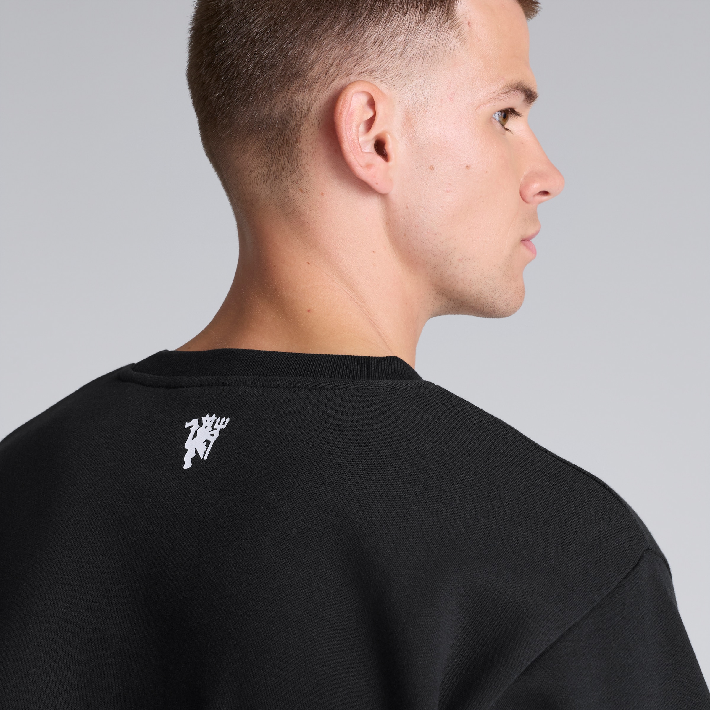 Manchester United MUFC Sweatshirt Black Noir Détail [5-5]