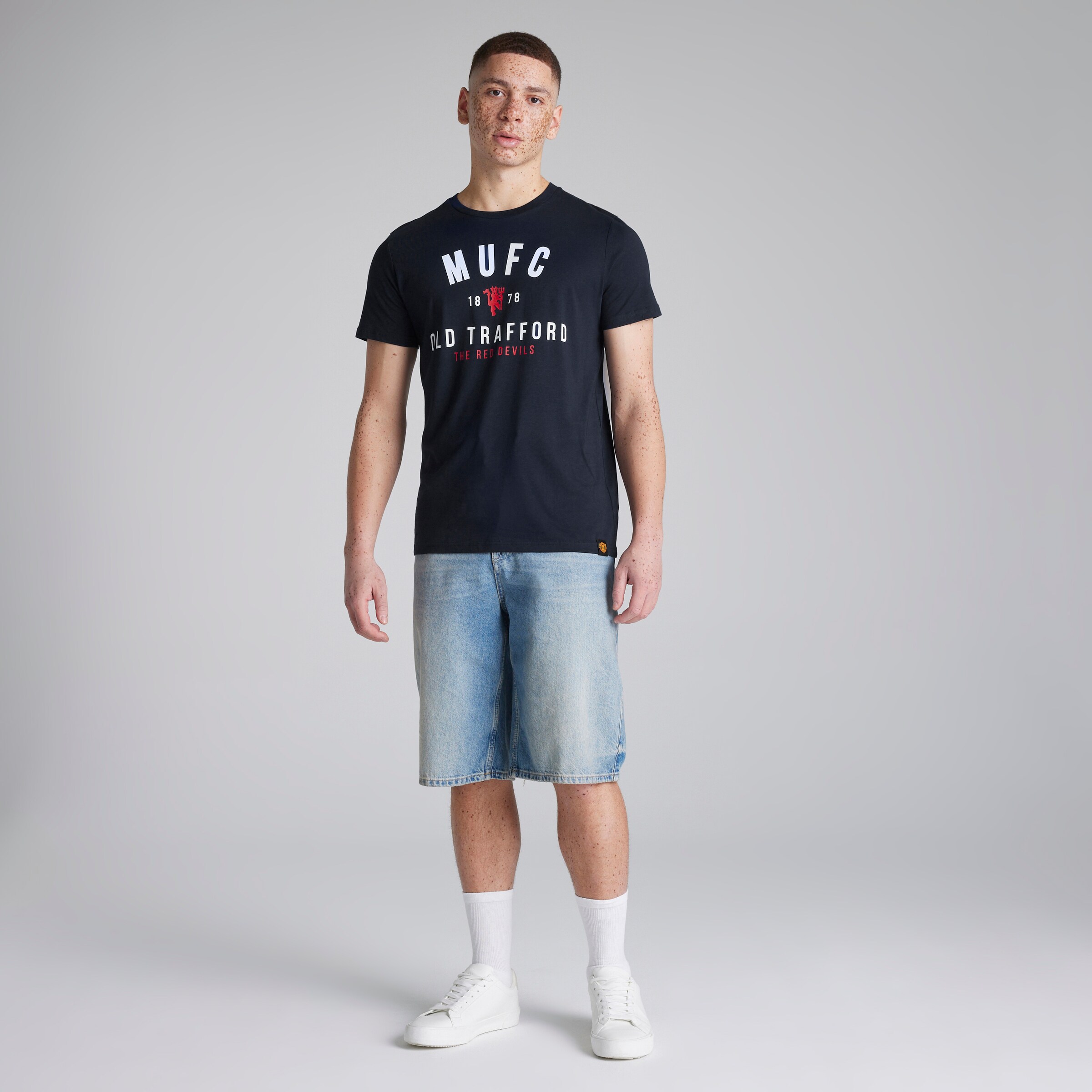 Manchester United MUFC Old Trafford T-Shirt Navy Bleu marine Détail [3-8]