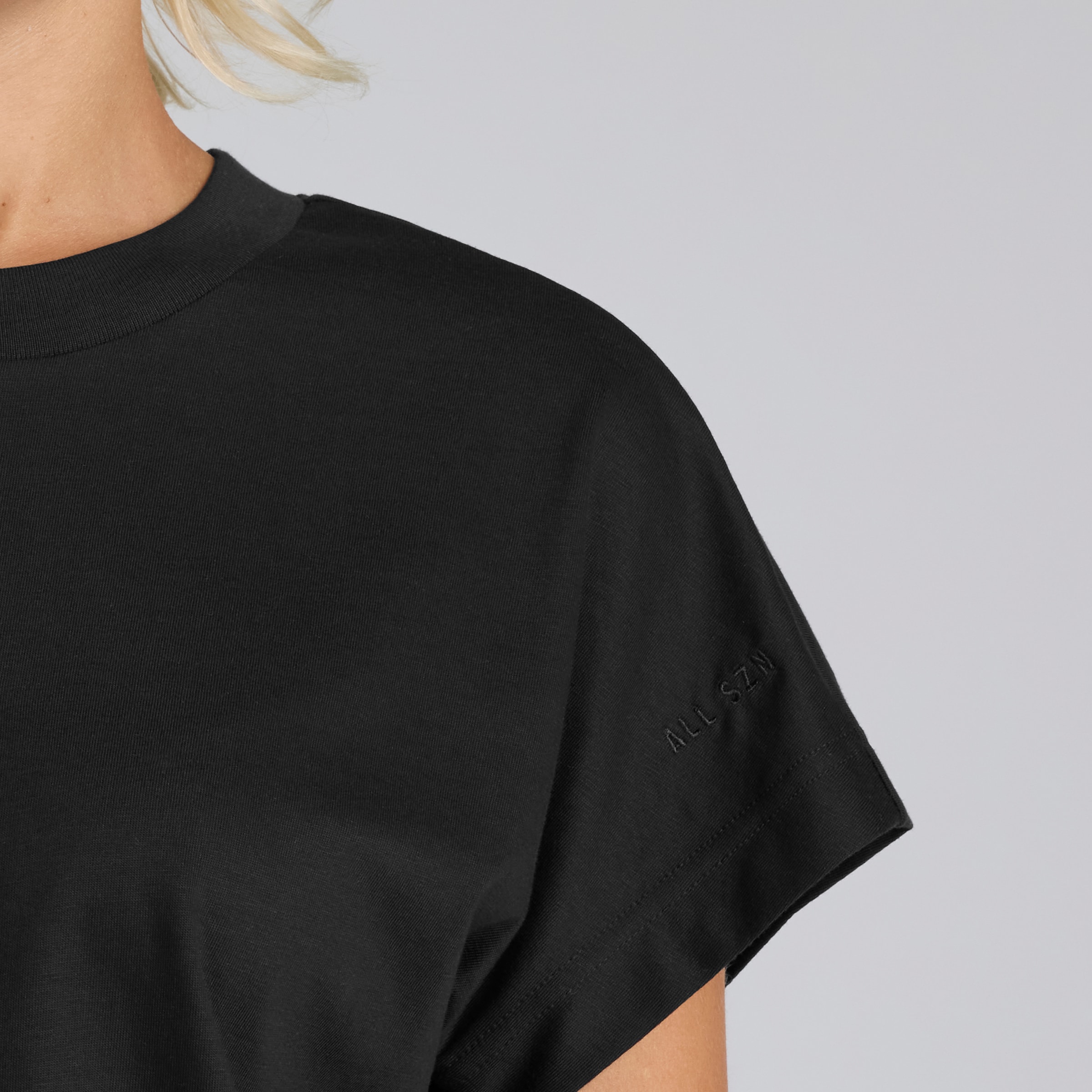 Manchester United x adidas Womens ALL SZN T-Shirt Black Noir Détail [4-5]