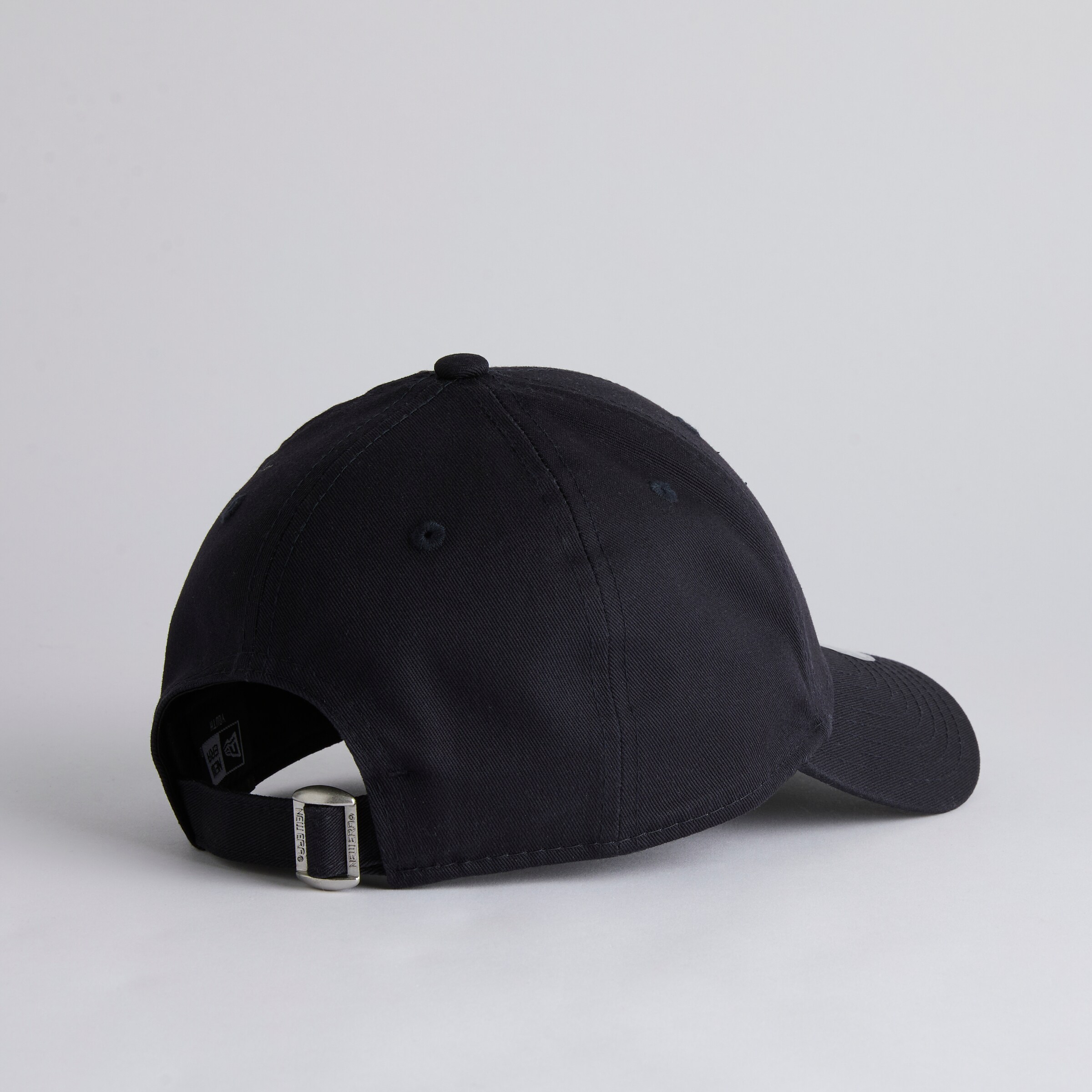 Manchester United x New Era Kids Crest 9Forty Cap Navy Navy blue Detail [4-5]