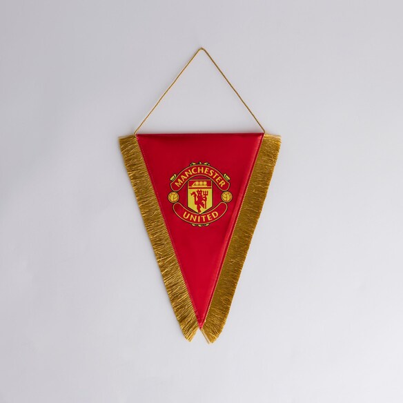 Manchester United Crest Triangle Pennant Red
