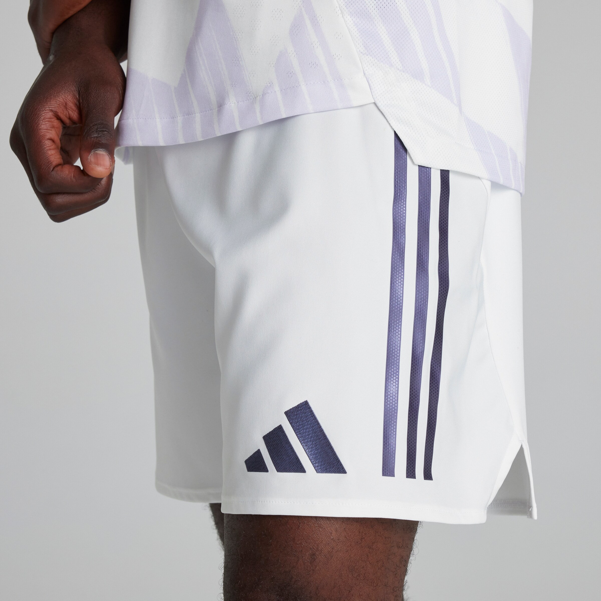 Manchester United 25/26 Adult Away Authentic Short Blanc Détail [5-8]