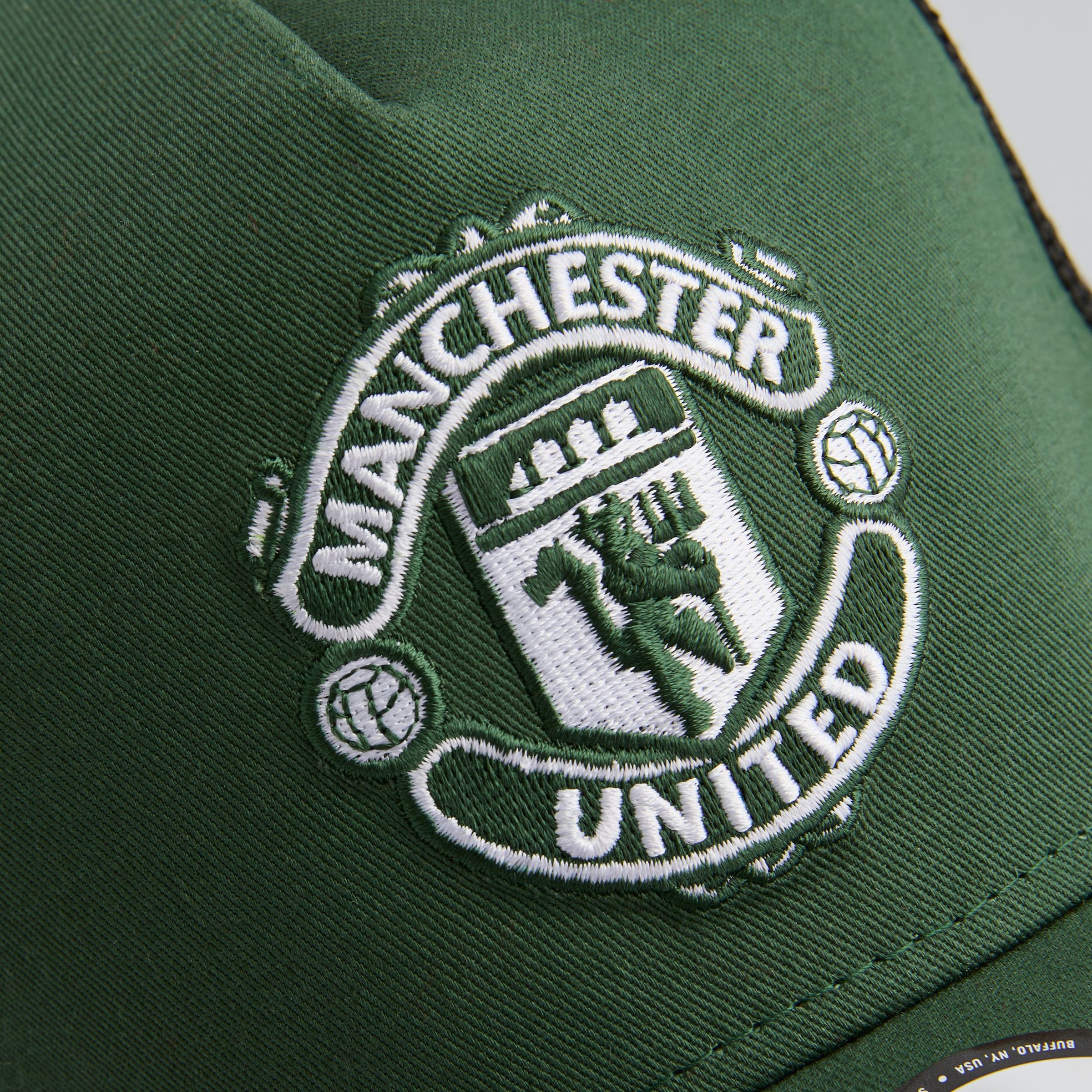 Manchester United x New Era Contrast Trucker Cap Green Green Detail [5-5]
