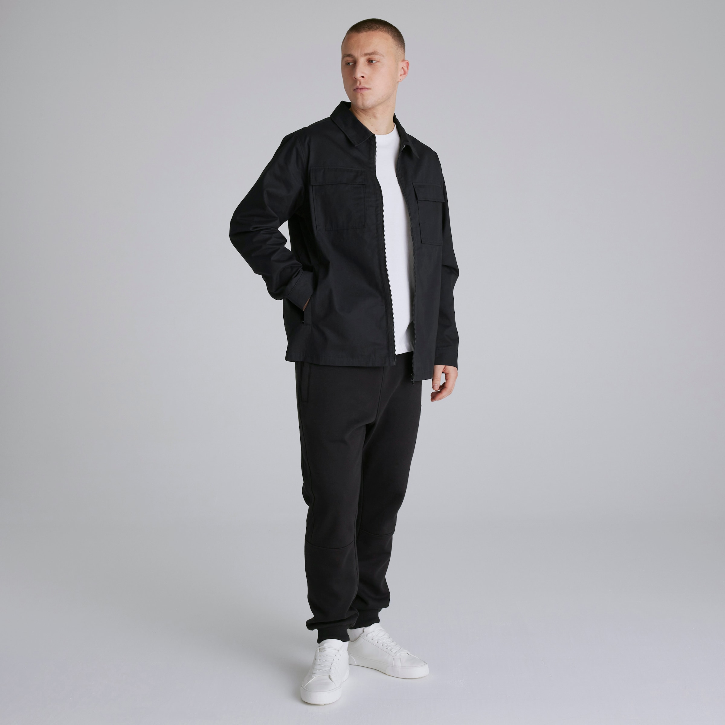 Manchester United Overshirt Black Black Detail [3-5]