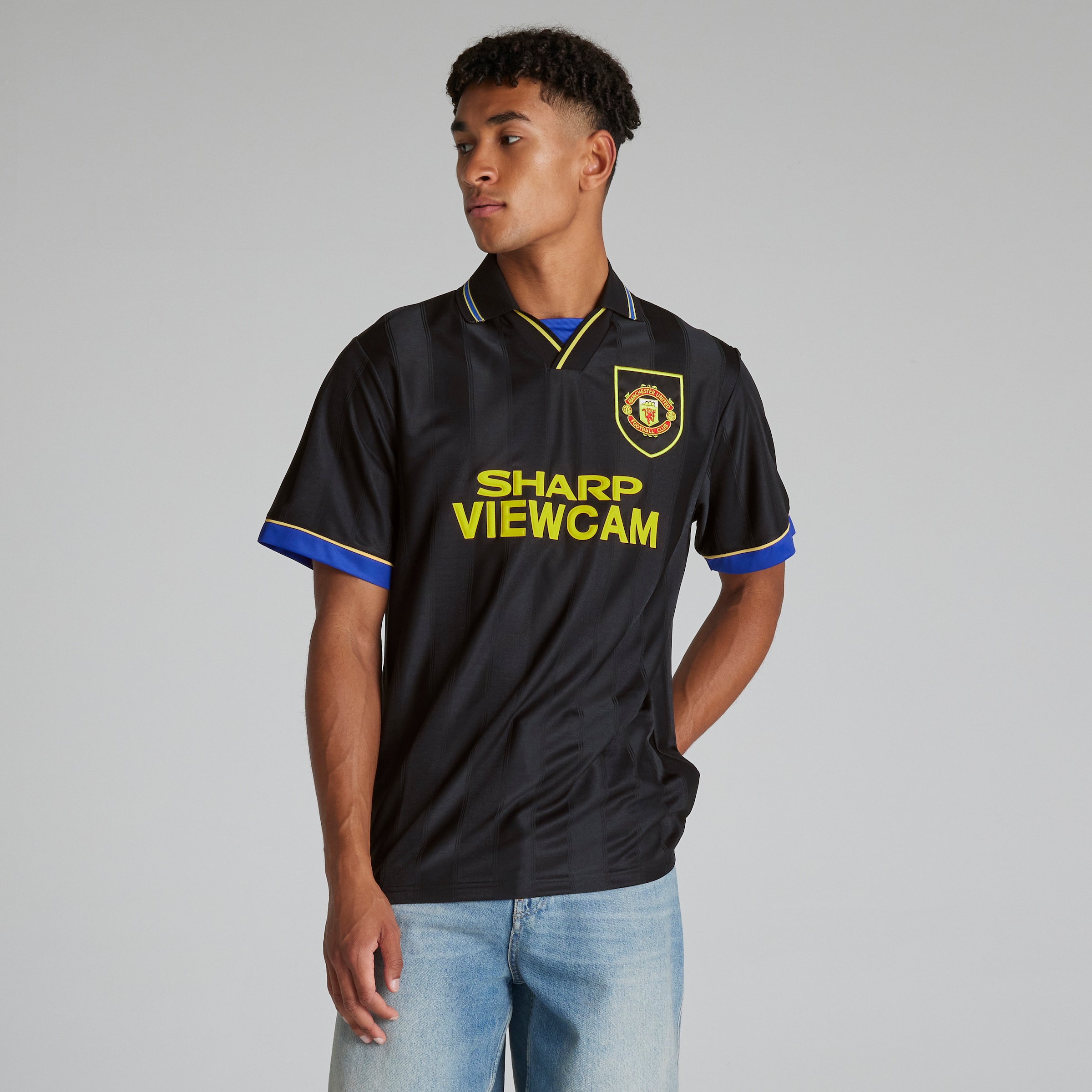 Buy Manchester United 1993-95 Away Shirt Black | Manchester United 