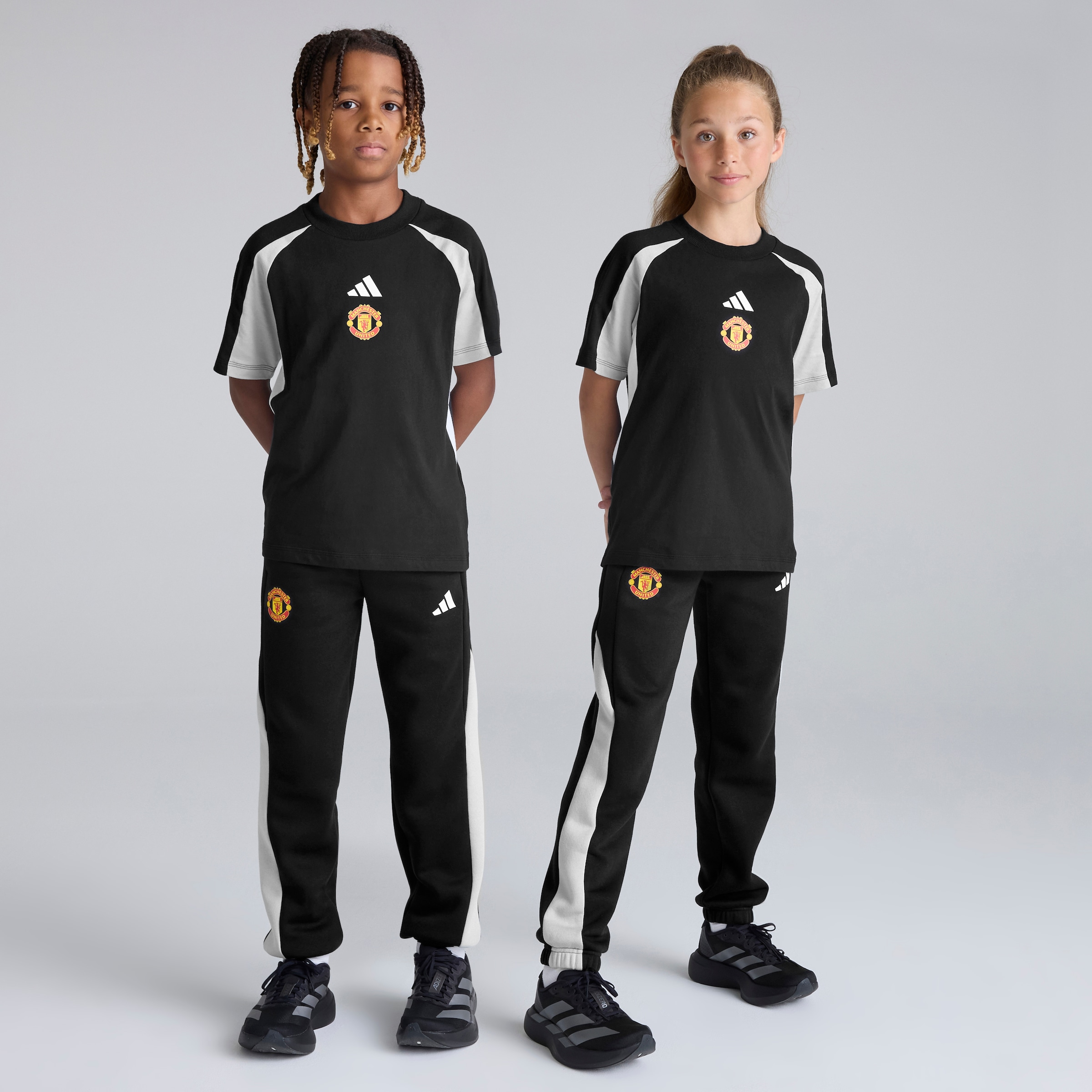 Manchester United x adidas Kids Colourblock Joggers Black Black Detail [2-5]