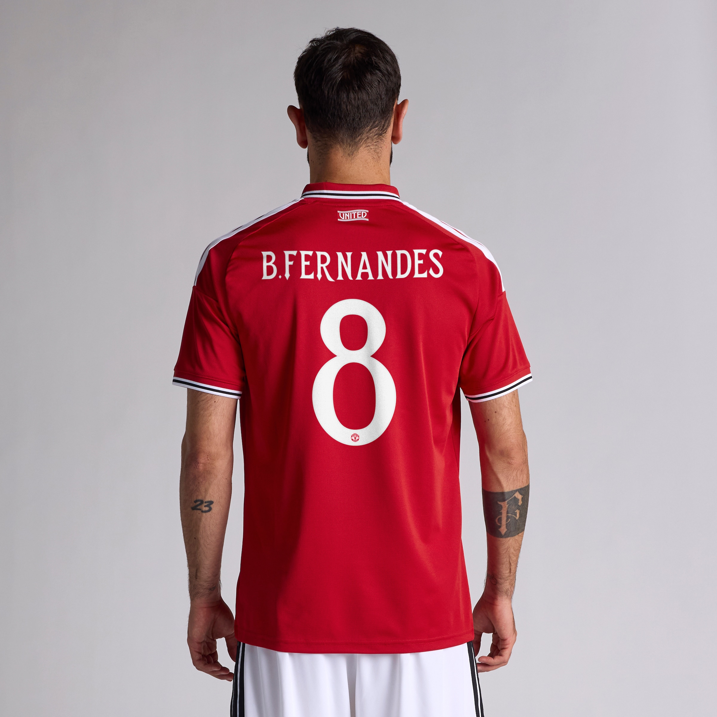Manchester United 26/27 Home Jersey with Fernandes 8 UCL Printing & Badge 红色