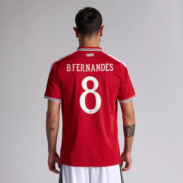 Manchester United 26/27 Home Jersey with Fernandes 8 UCL Printing & Badge Red