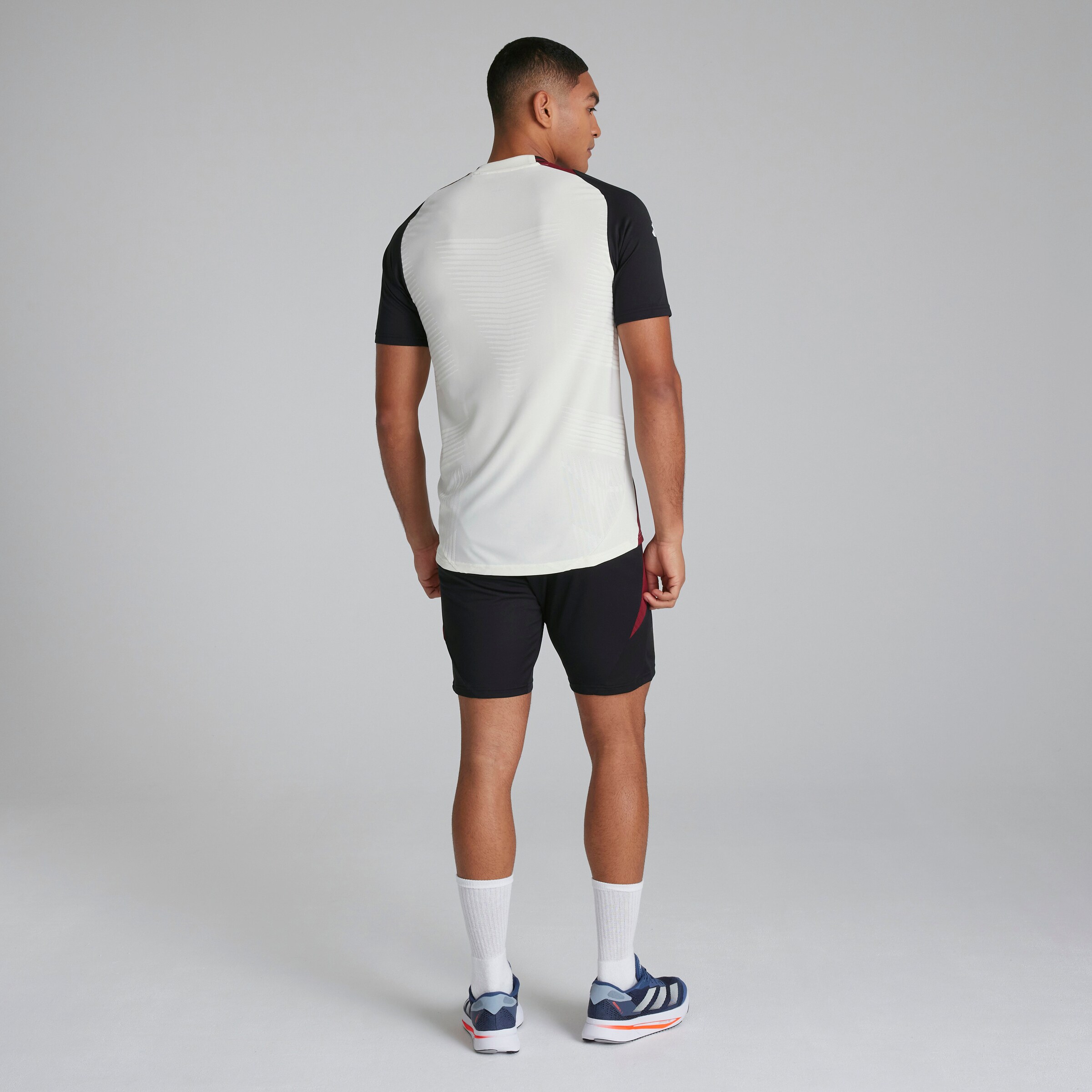 Manchester United Tiro 24 Pro Shorts Black Black Detail [2-6]