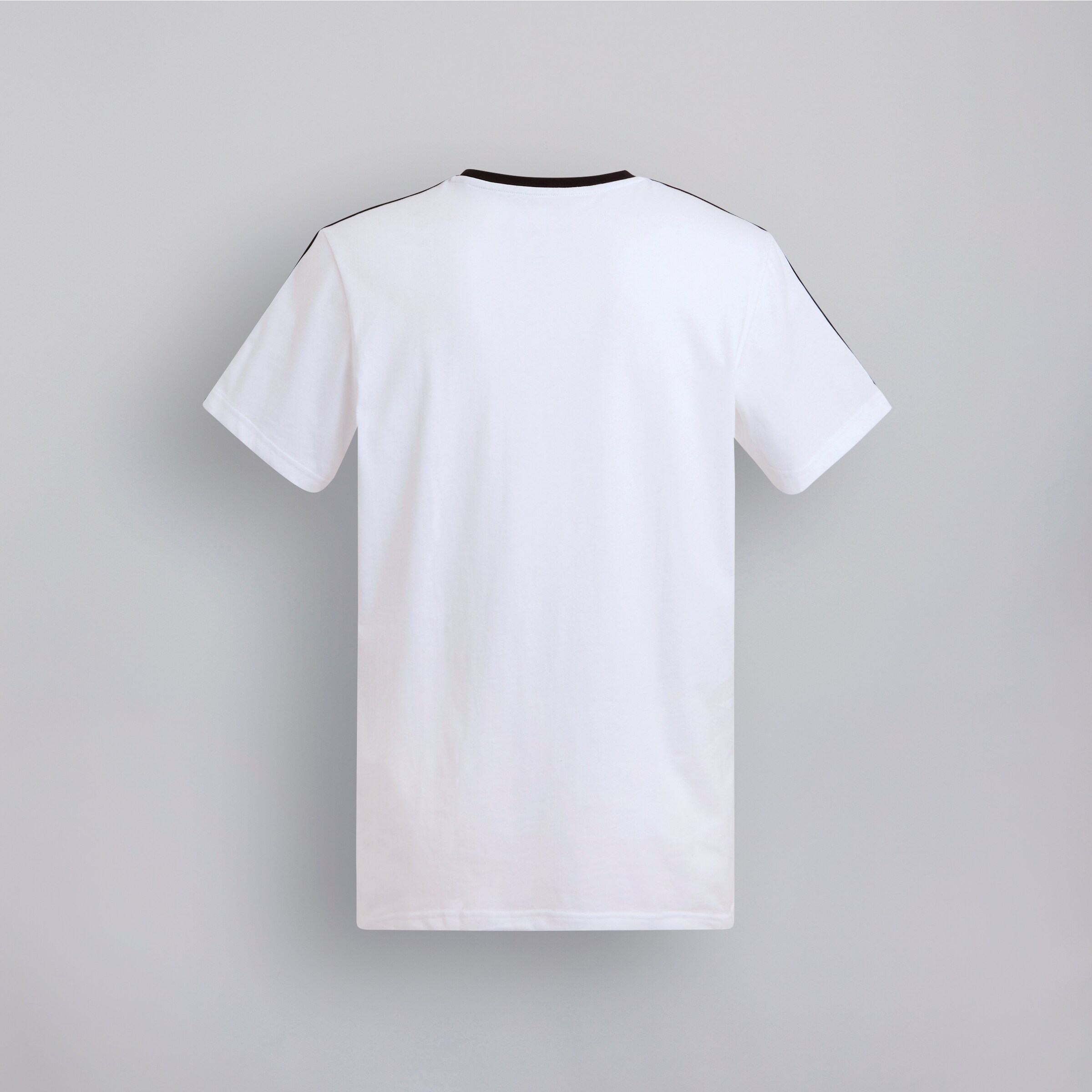 Manchester United x adidas Womens Essentials 3-Stripes T-Shirt White Blanc Détail [7-7]