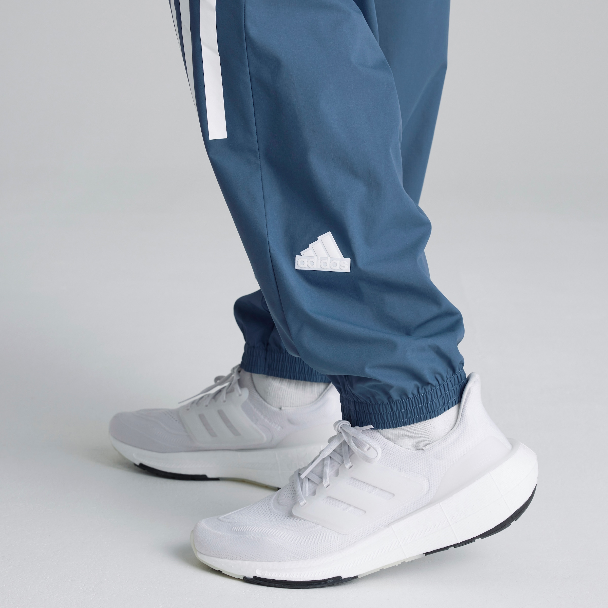 Manchester United x adidas Future Icons Joggers Blue Blue Detail [5-6]