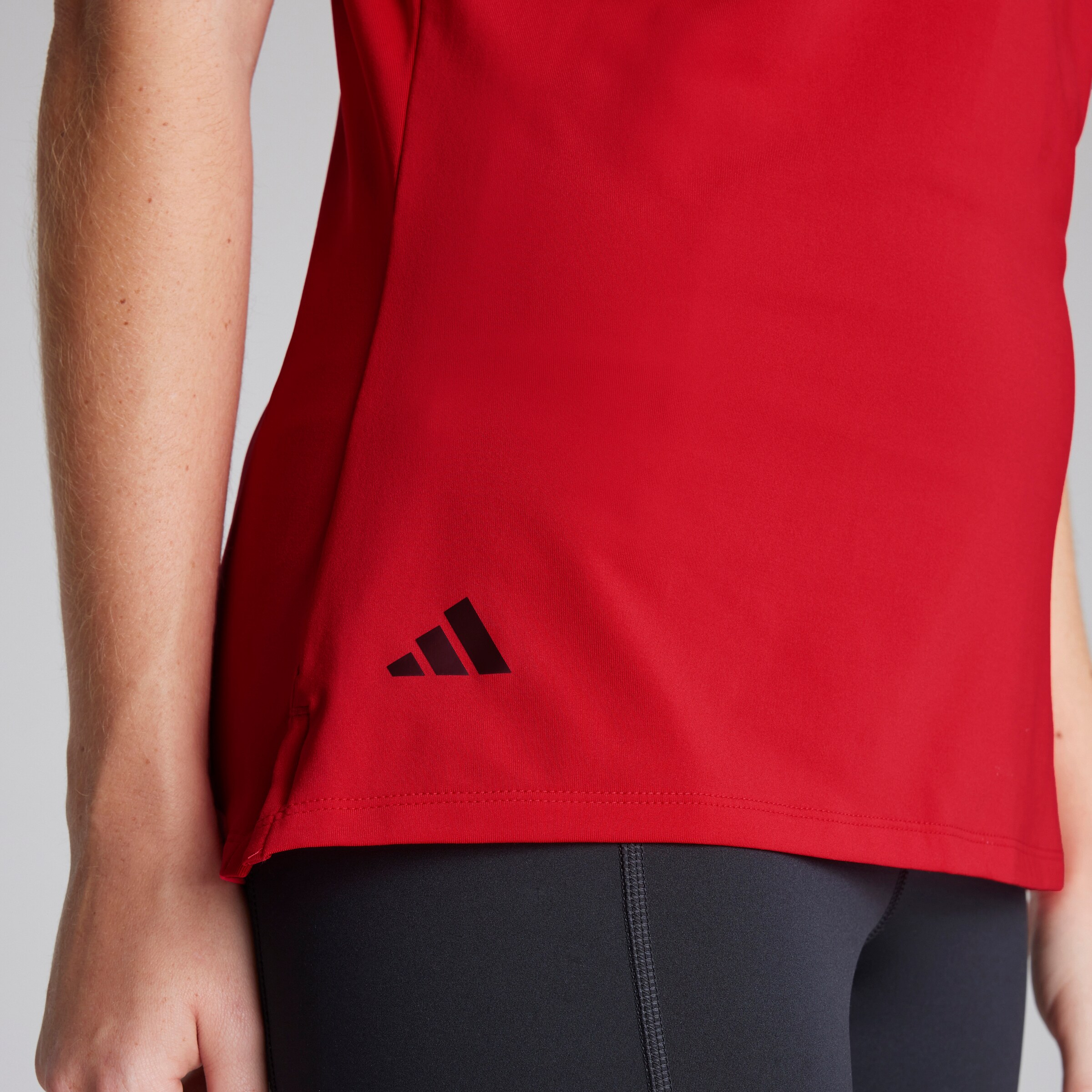 Manchester United x adidas Womens Golf Ultimate365 Solid Short Sleeve Polo Shirt Red Red Detail [5-5]