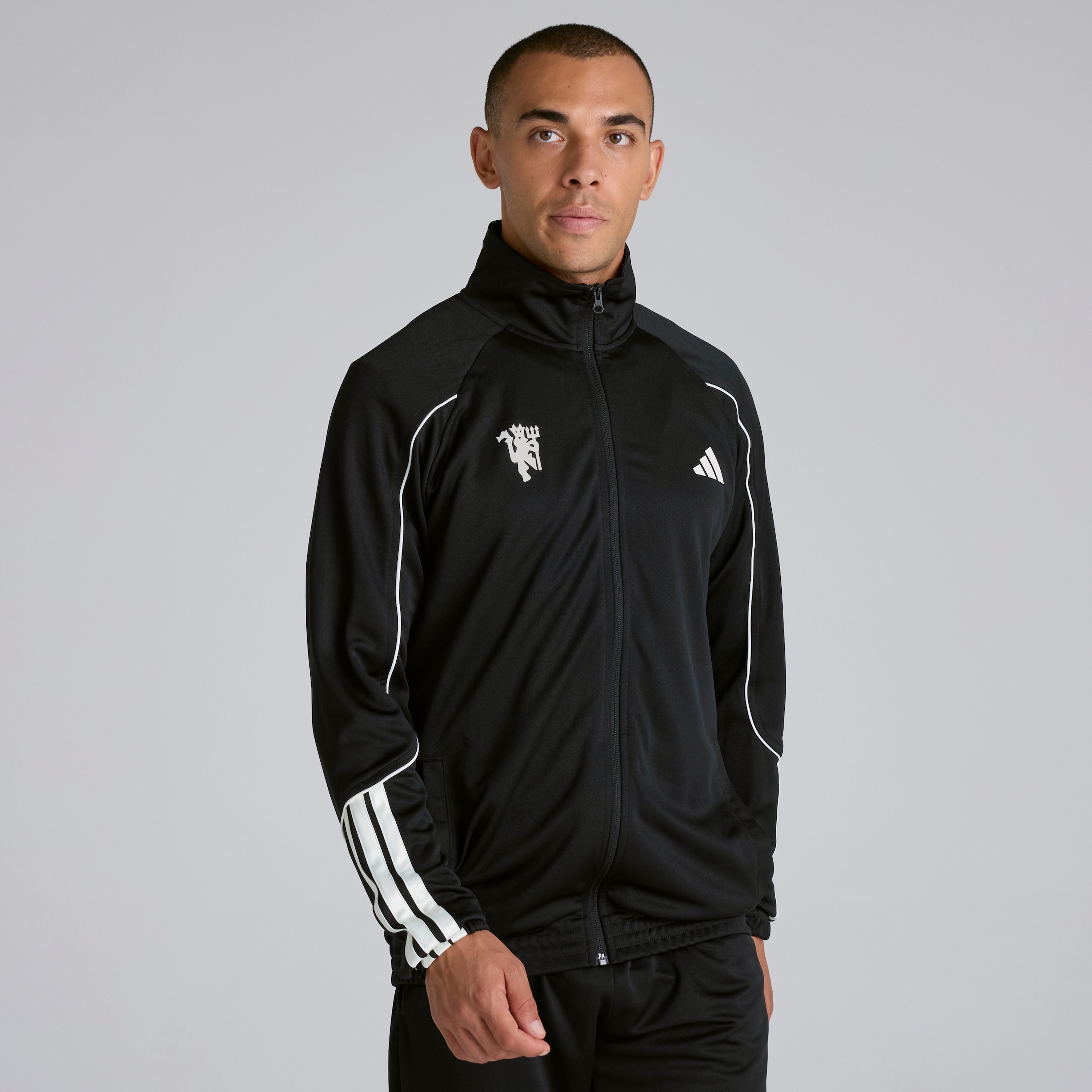 Manchester United x adidas 3-Stripes Tracksuit Black Noir Détail [3-6]