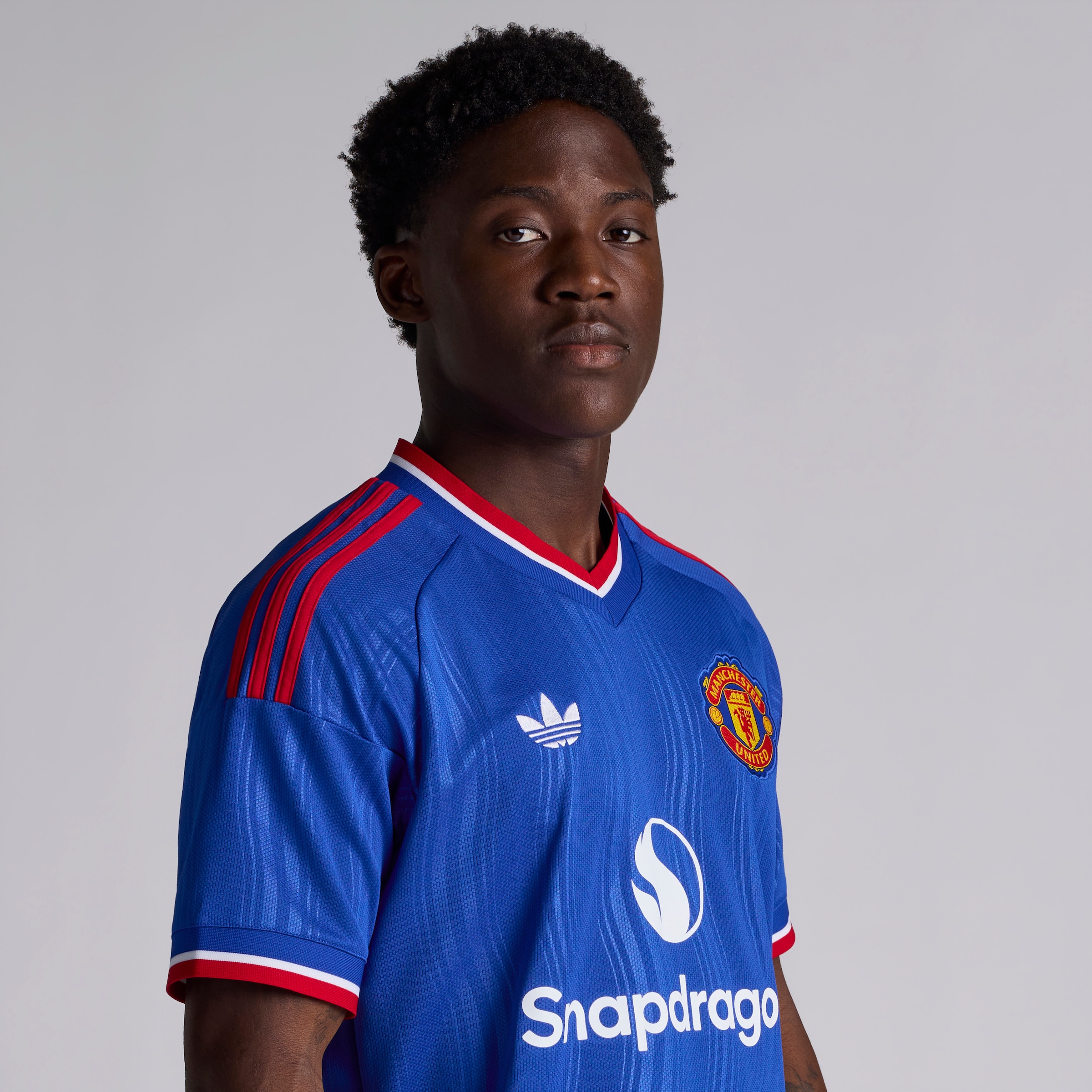 Manchester United 26/27 Away Jersey with Mainoo 37 EPL Printing & Badge Blue Detail [4-4]