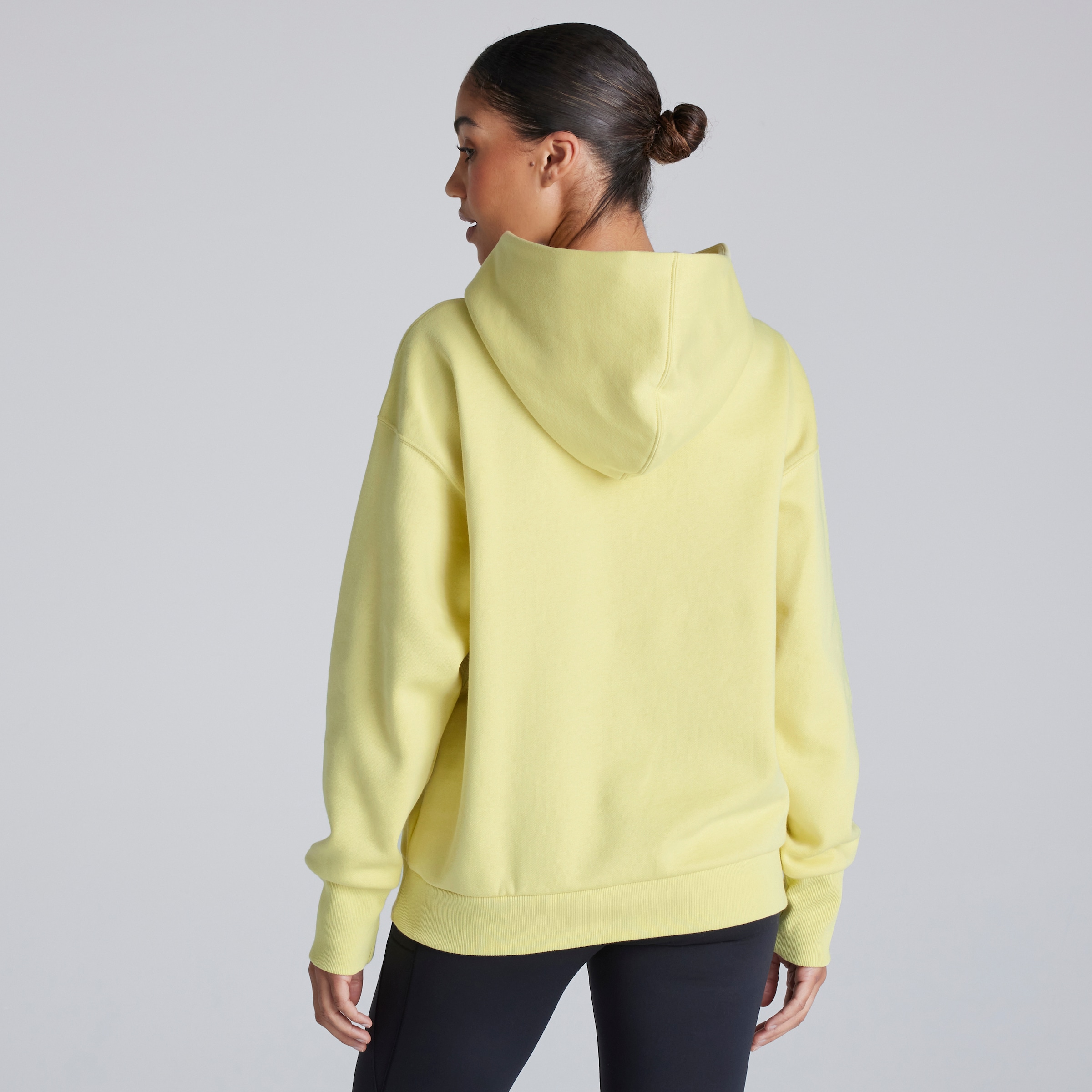 Manchester United x adidas Womens ALL SZN Fleece Hoodie Yellow Jaune Détail [2-6]