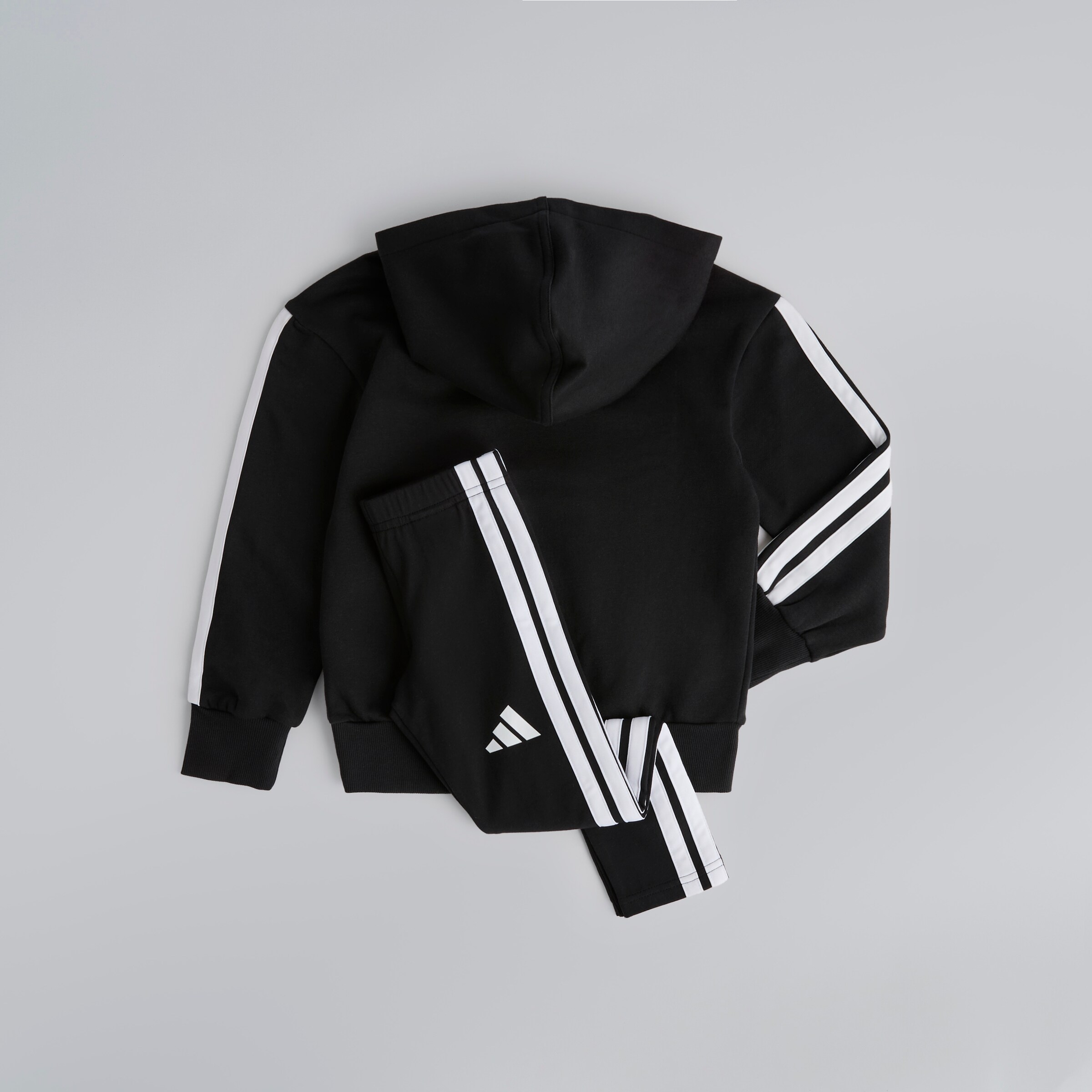 Manchester United x adidas Kids Essentials Tiberio 3-Stripes Fleece Leggins Set Black Noir Détail [2-4]