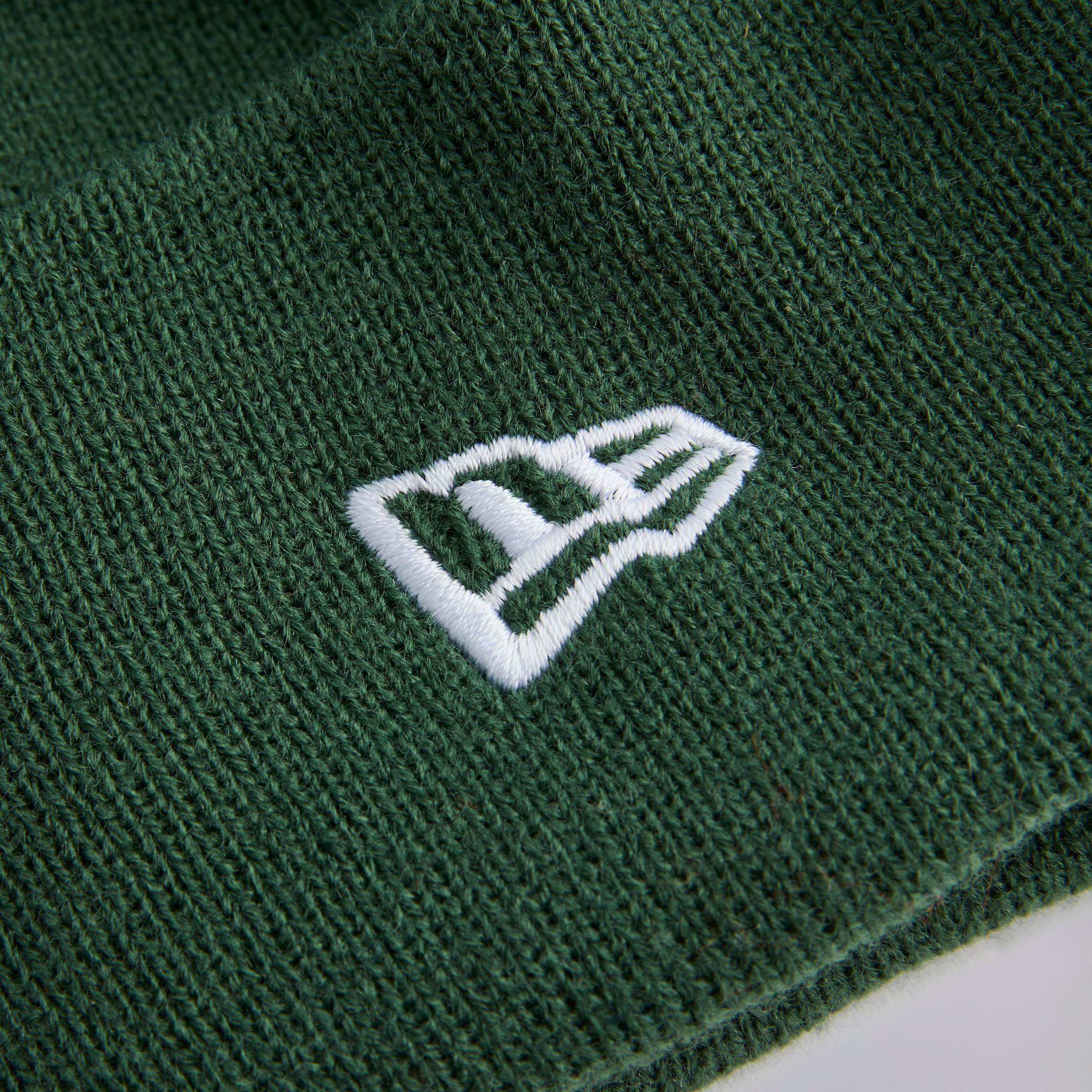Manchester United x New Era Tonal Beanie Green Green Detail [4-4]