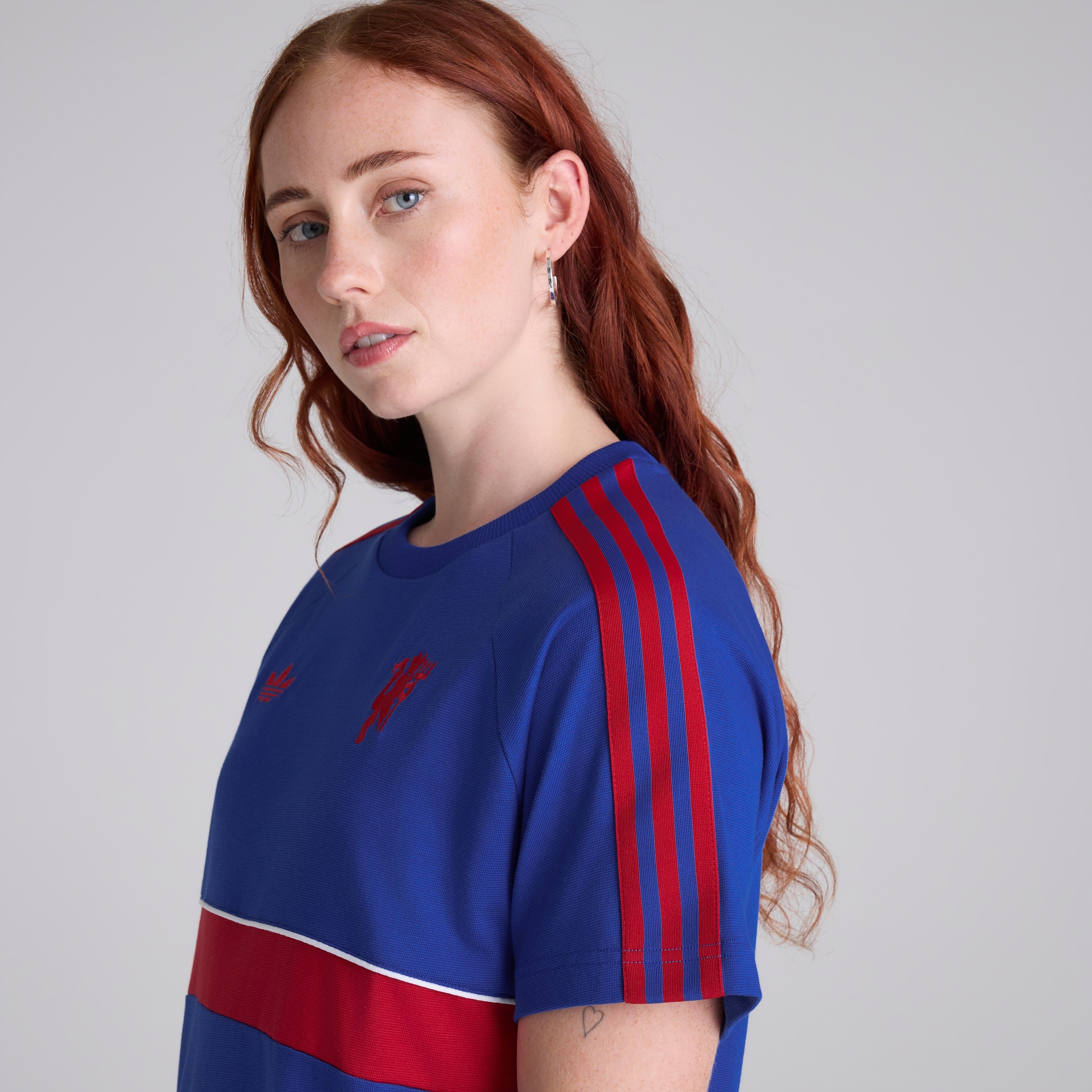 Manchester United x adidas Womens Originals Dress Blue 蓝色 细节 [5-5]