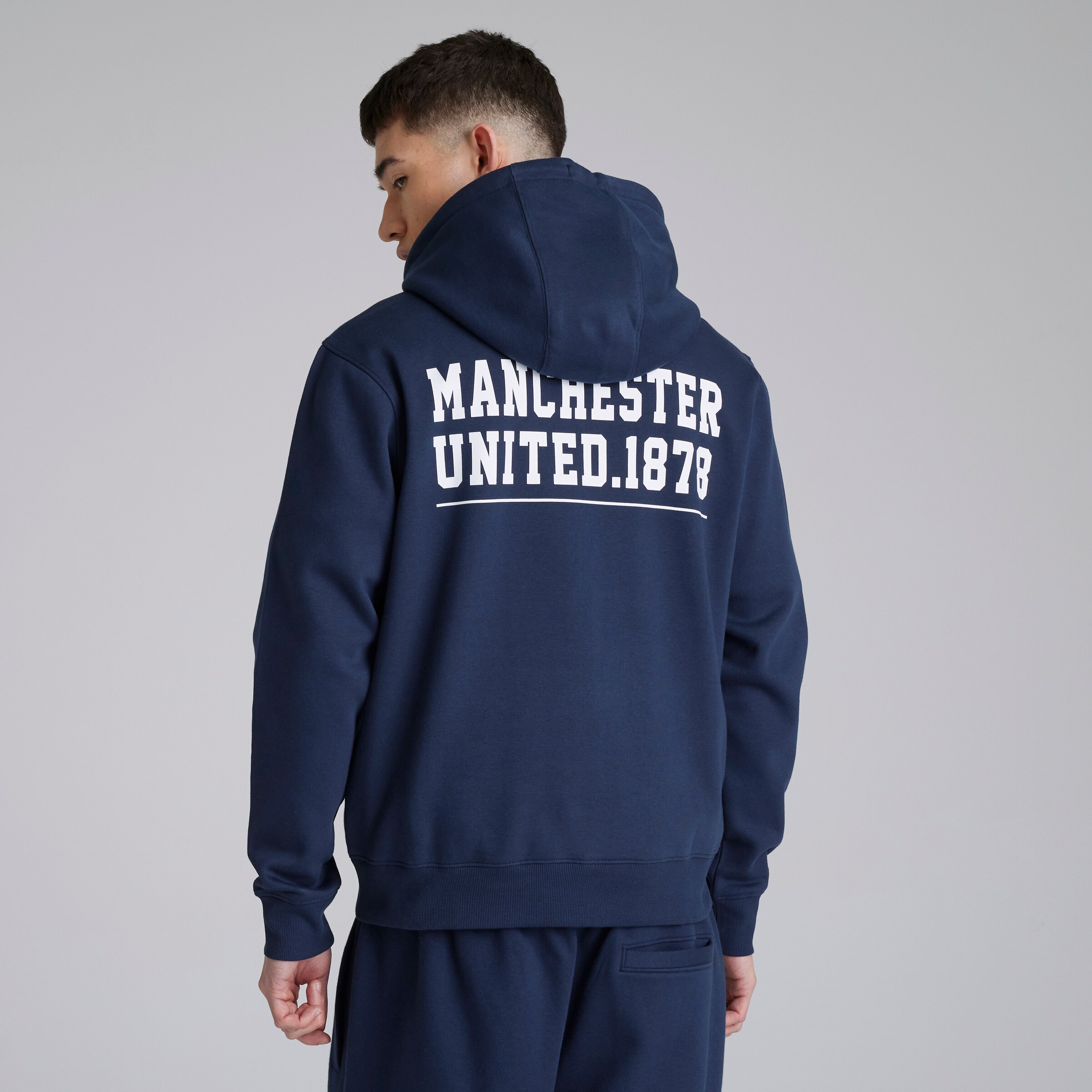 Manchester United Mens Varsity Back Print Overhead Hoodie Navy Navy blue 细节 [2-5]