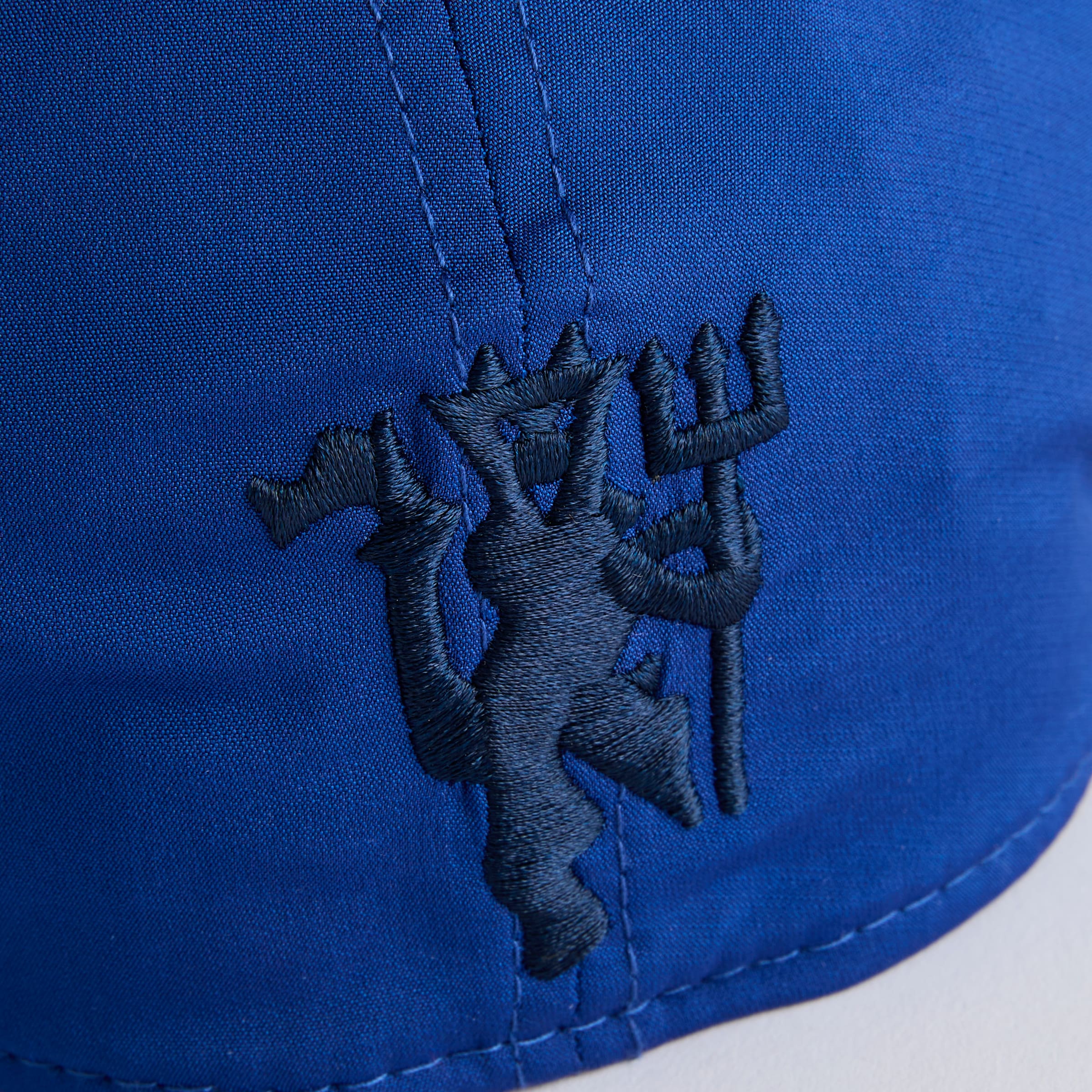 Manchester United x New Era 1992 Away 39Thirty Cap Cobalt Blue Blue Detail [5-5]