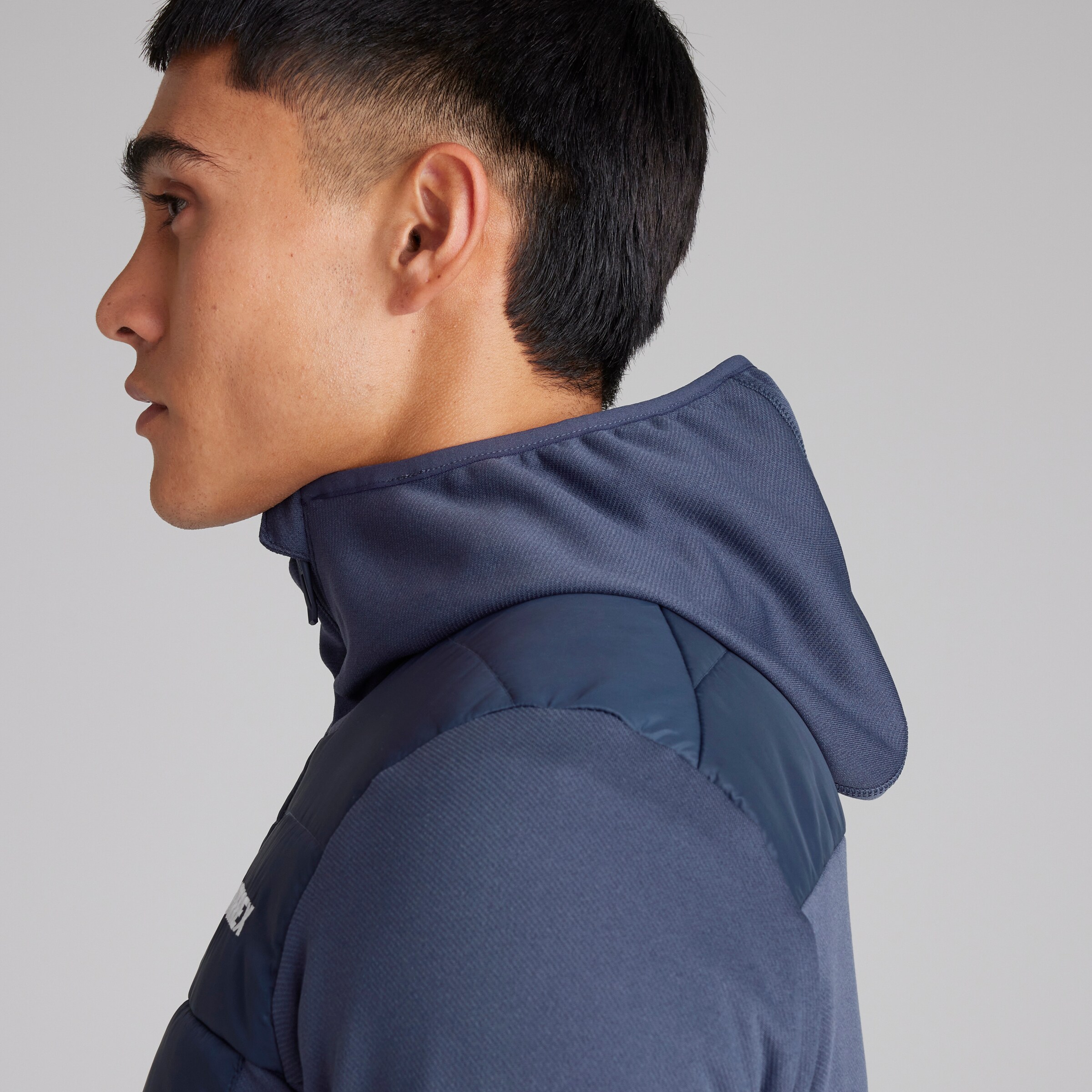 Manchester United x adidas Mens Terrex Multi Hybrid Insulated Jacket Navy Navy blue Detail [4-5]