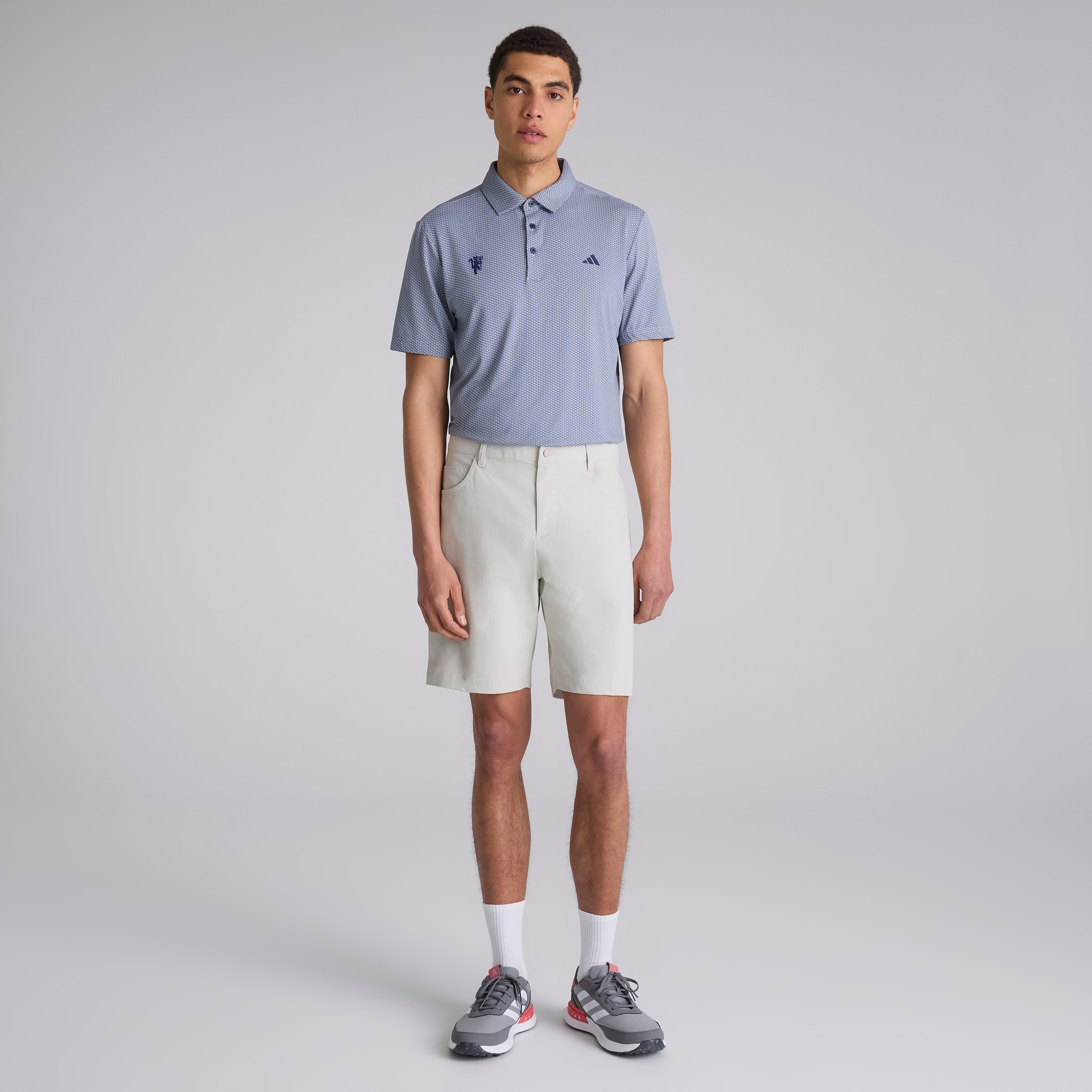 Manchester United x adidas Golf Ultimate365 5-Pocket Golf Shorts Beige White Detail [3-5]