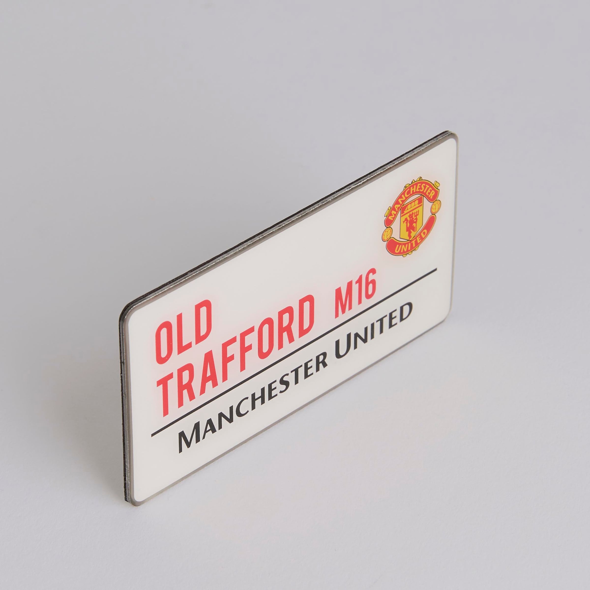 Manchester United Crest Street Sign Magnet White Multi Detail [2-4]