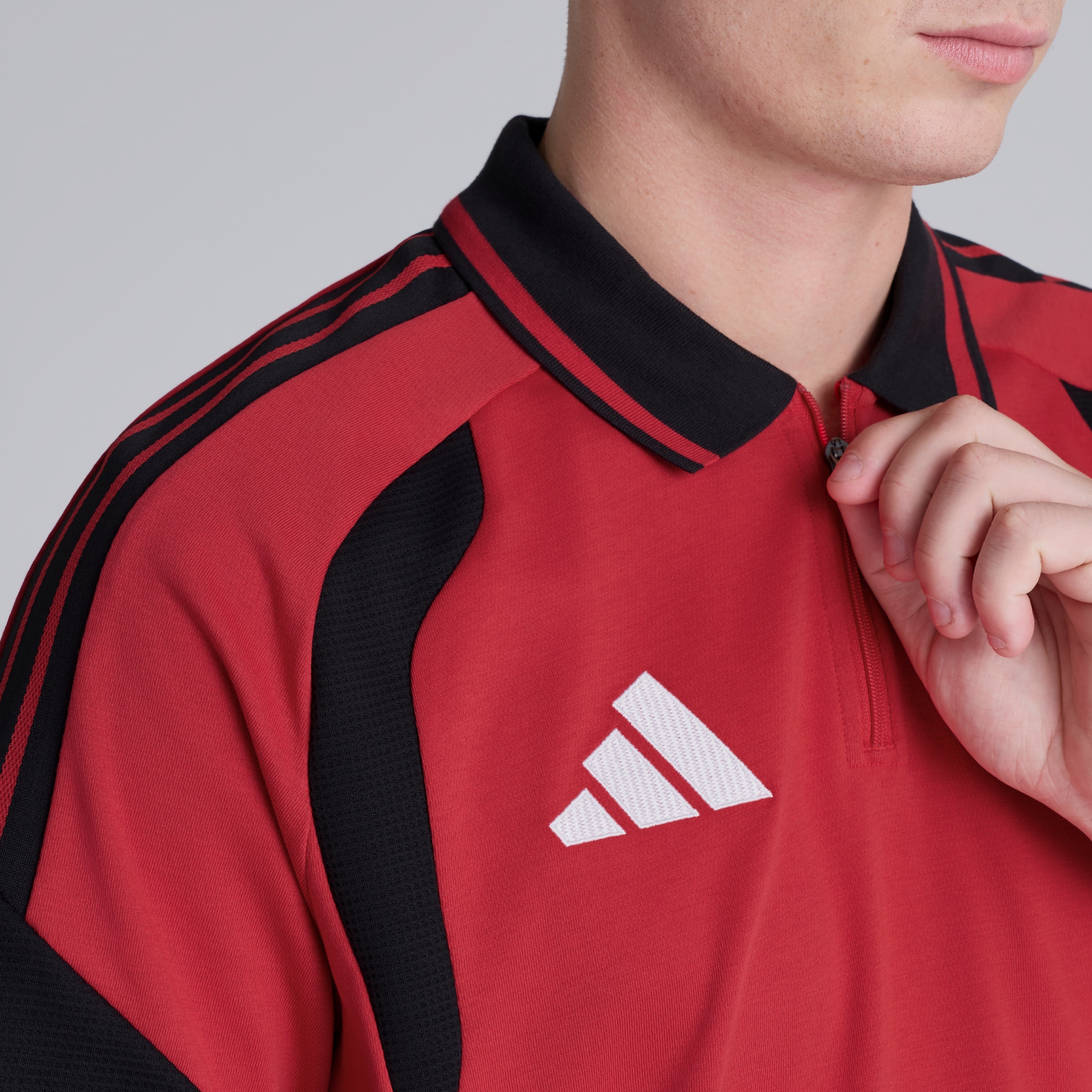 Manchester United 26/27 Training Tiro Polo Red Red Detail [5-5]