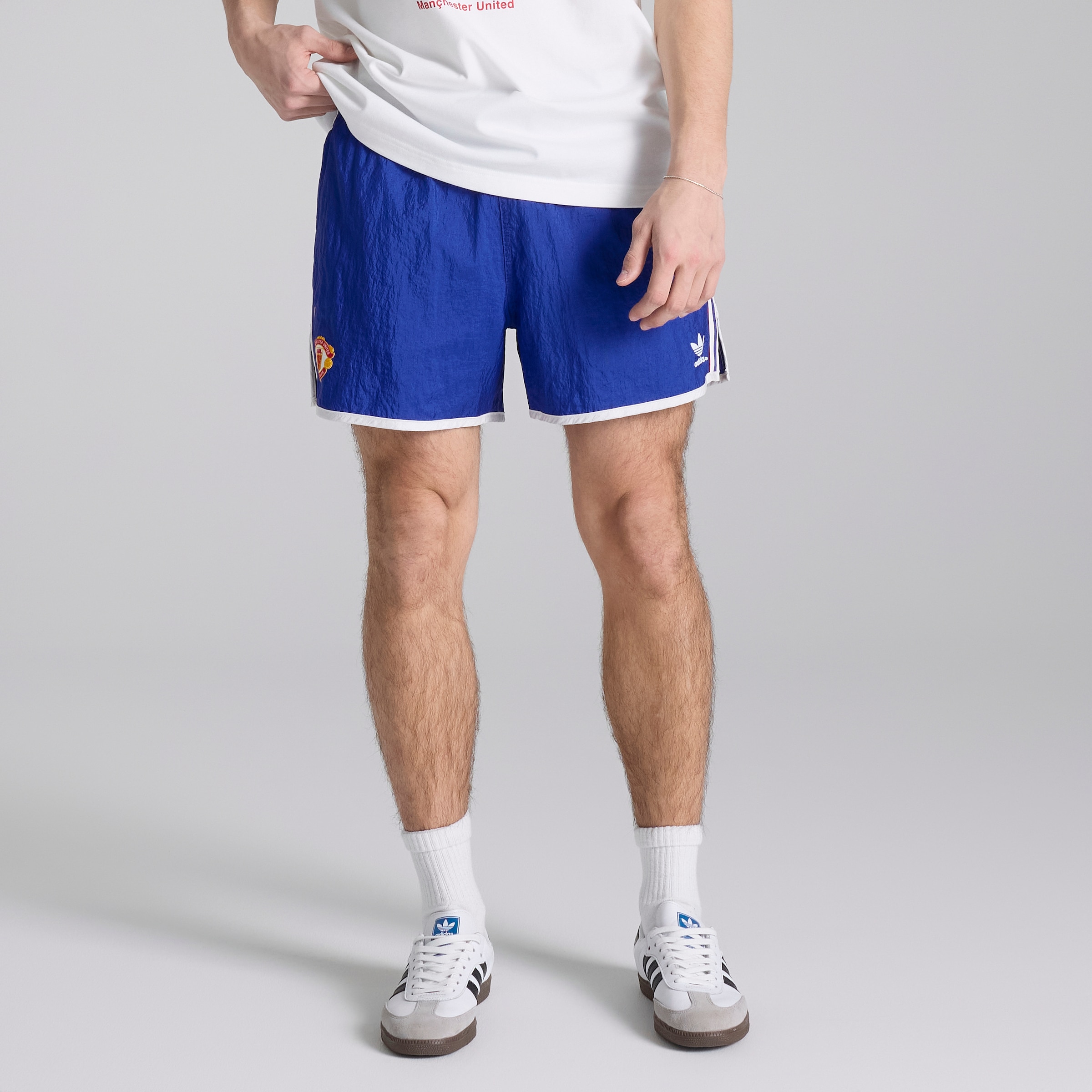 Manchester United x adidas Bringback 90/92 Away Shorts Blue Black Detail [2-8]