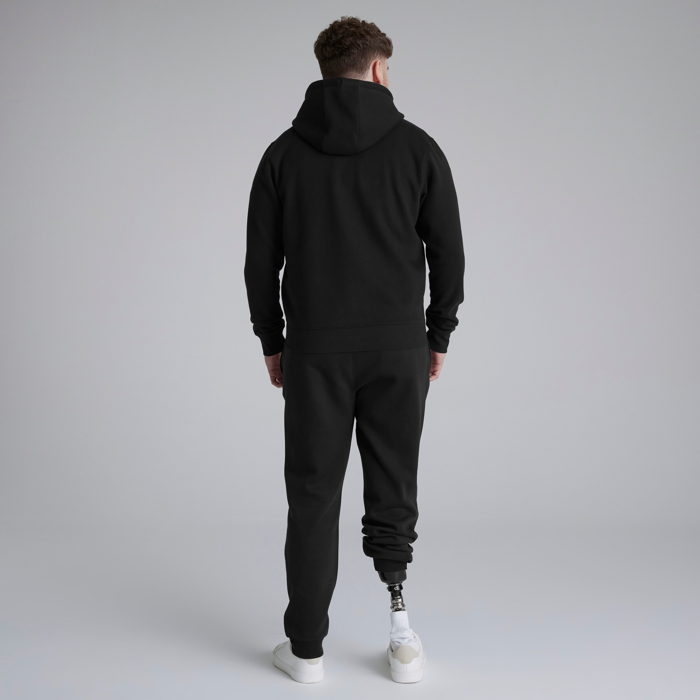 Manchester United Devil Essentials Joggers Black 黑色 细节 [2-5]