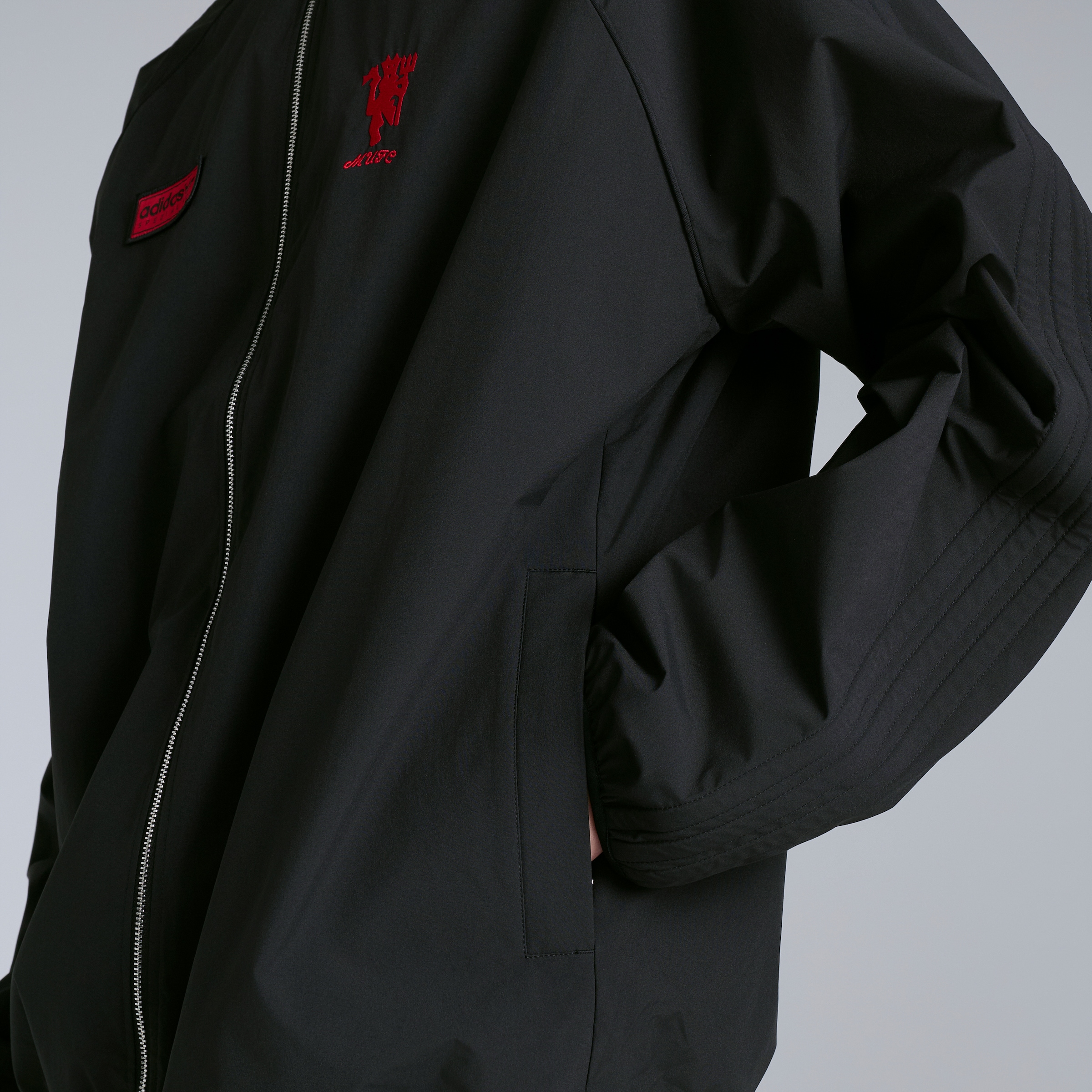 Manchester United x adidas SPZL FC Track Top Black Black Detail [5-6]