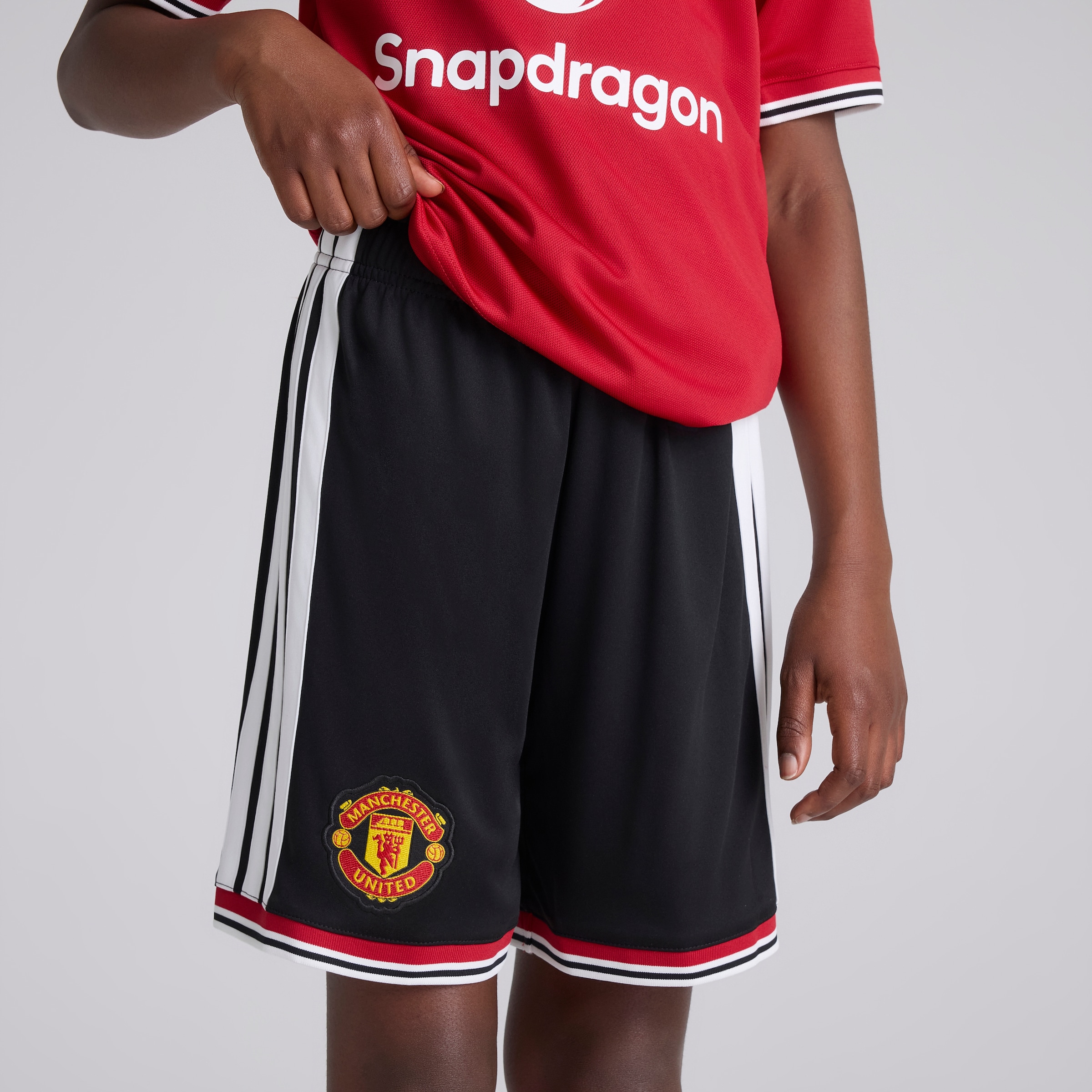Manchester United Kids 26/27 Home Shorts Black Noir Détail [2-5]