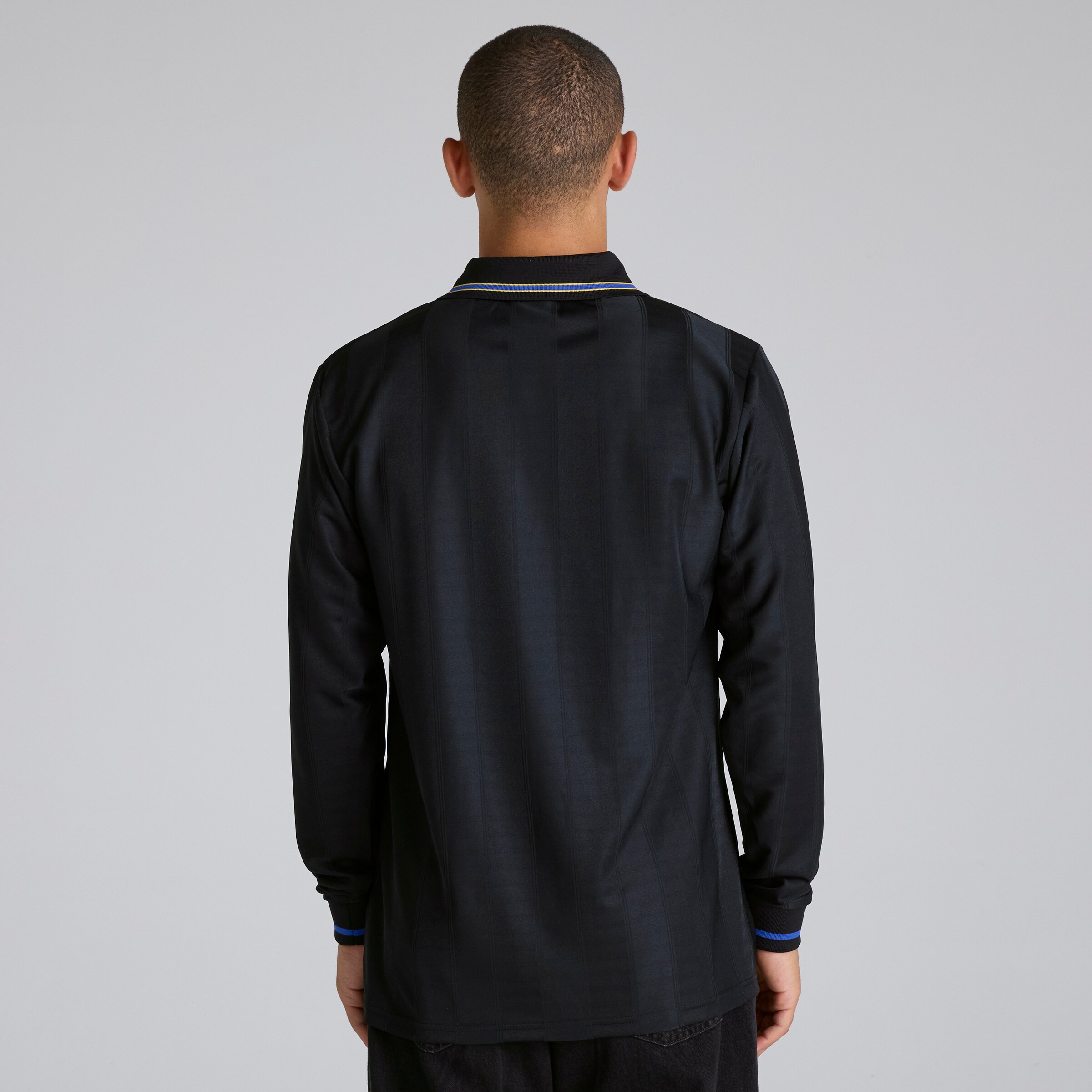 Manchester United Long Sleeve 1993-95 Away Shirt Black Black Detail [2-5]