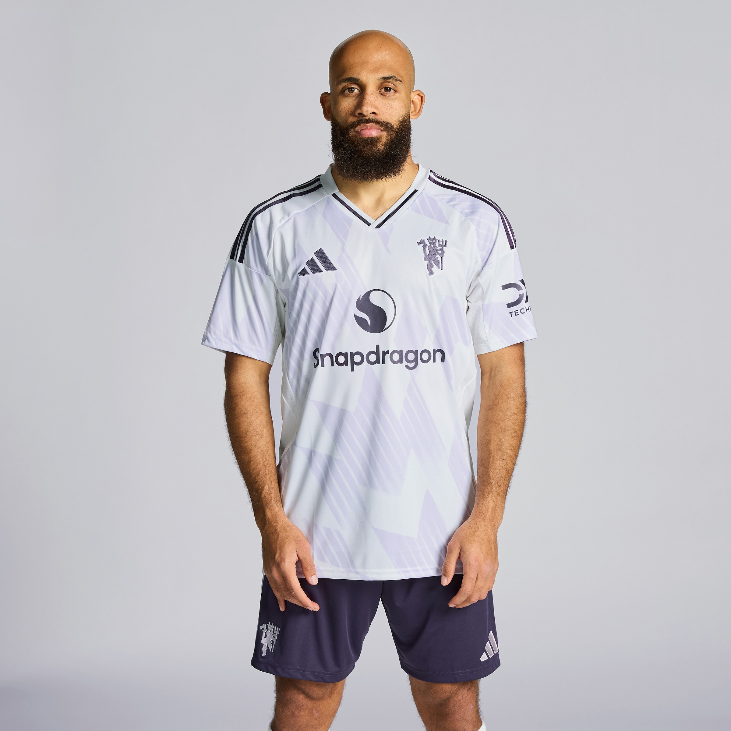 Manchester United 25/26 Away Jersey with Mbuemo 19 EPL Printing & Badge White Detail [2-5]