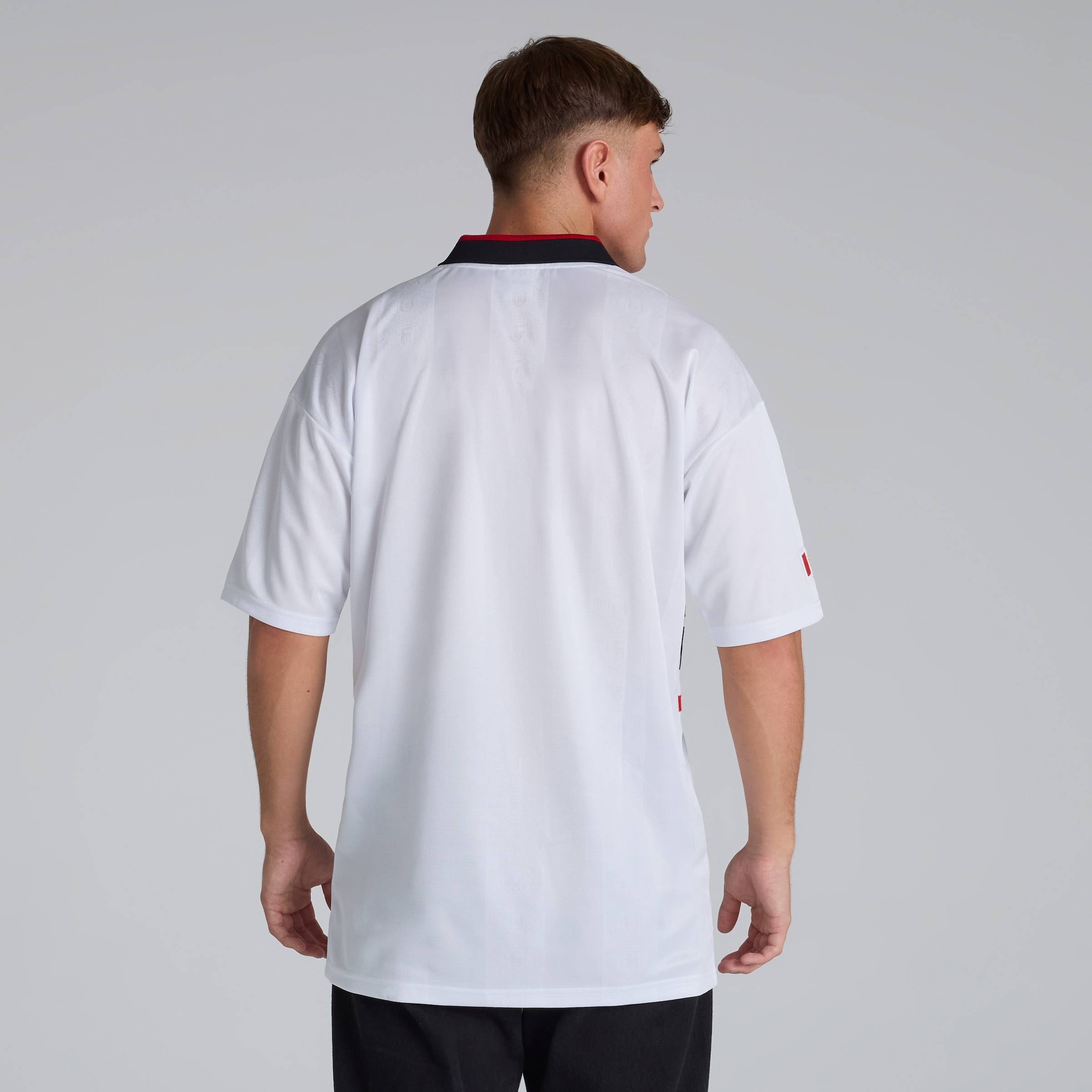 Manchester United 1997-99 Away Shirt White White Detail [2-5]