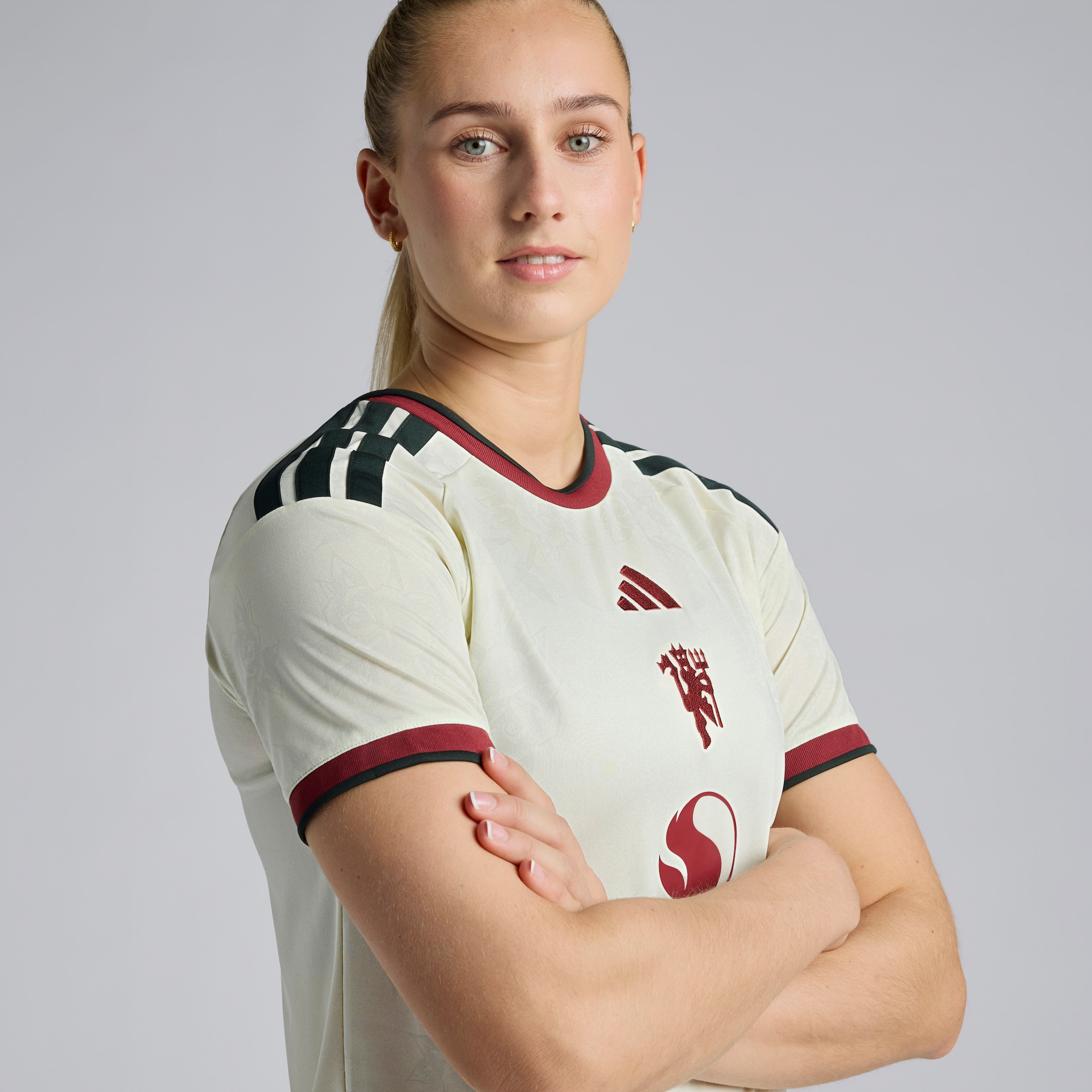 Manchester United 26/27 Womens Third Jersey Beige Beige Detail [6-6]
