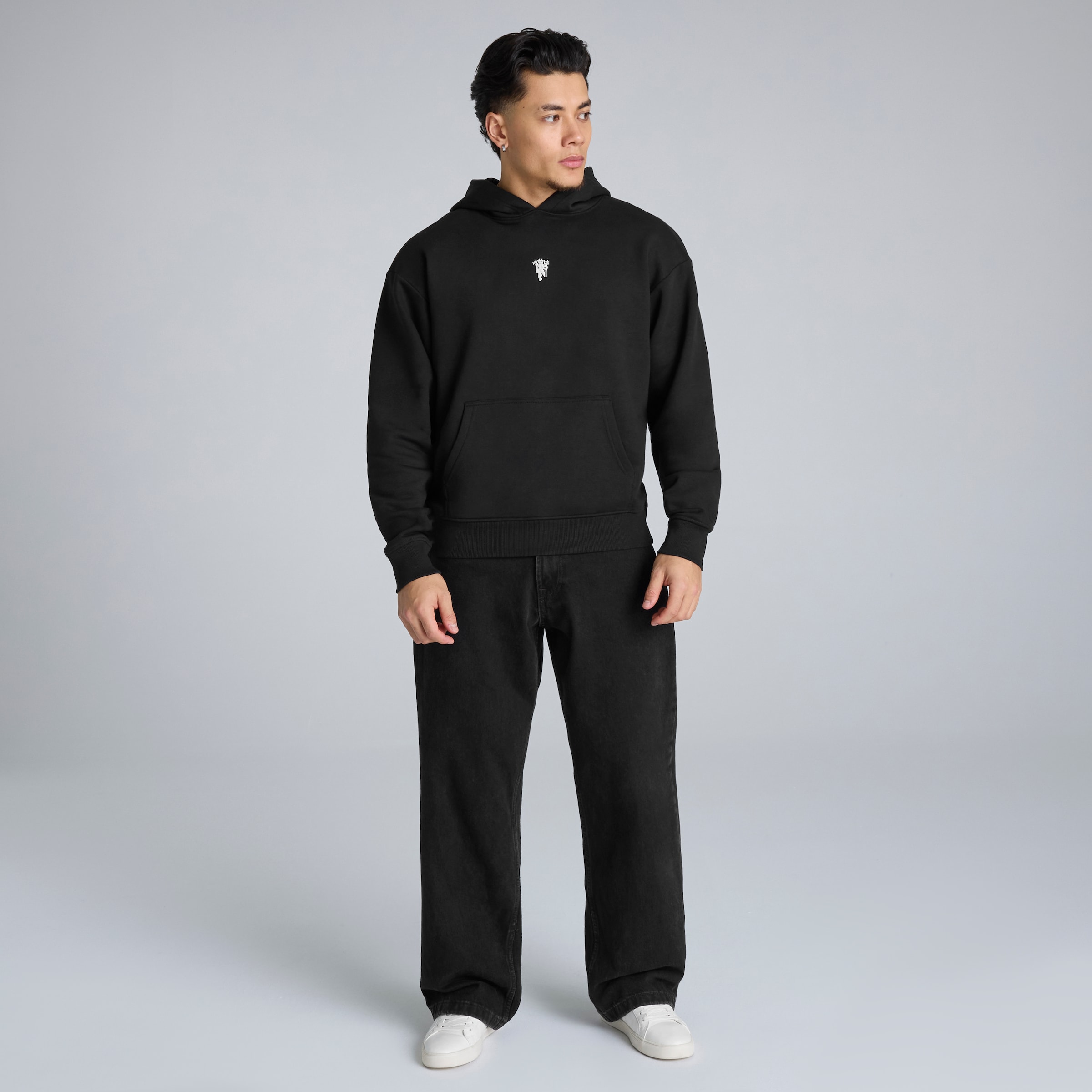 Manchester United Hated Adored Never Ignored Overhead Hoodie Black Black Detail [3-6]