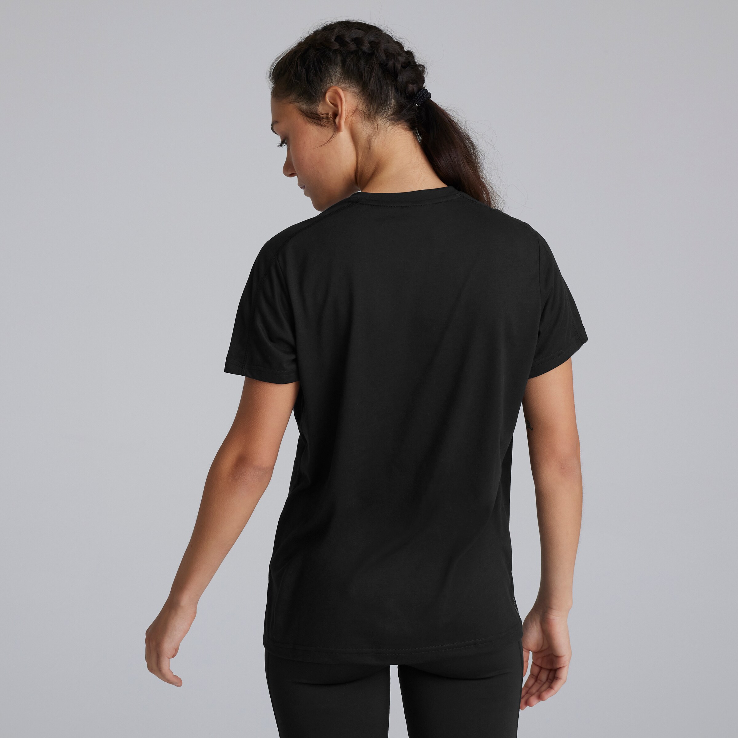 Manchester United x adidas Womens Essentials Training AEROREADY T-shirt Black Noir Détail [2-6]