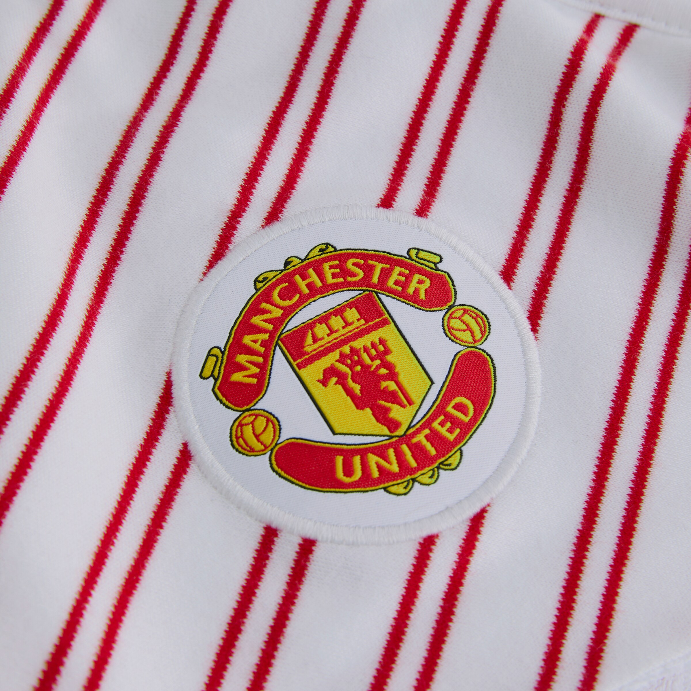 Manchester United Baby Stripe Hooded Towel with Devil Horns White Blanc Détail [4-4]